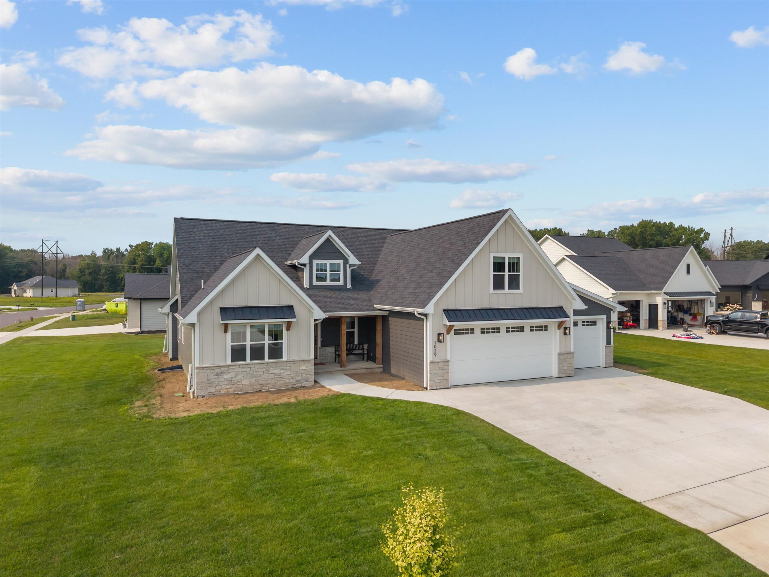 1029 LANCASTER Court property preview photograph