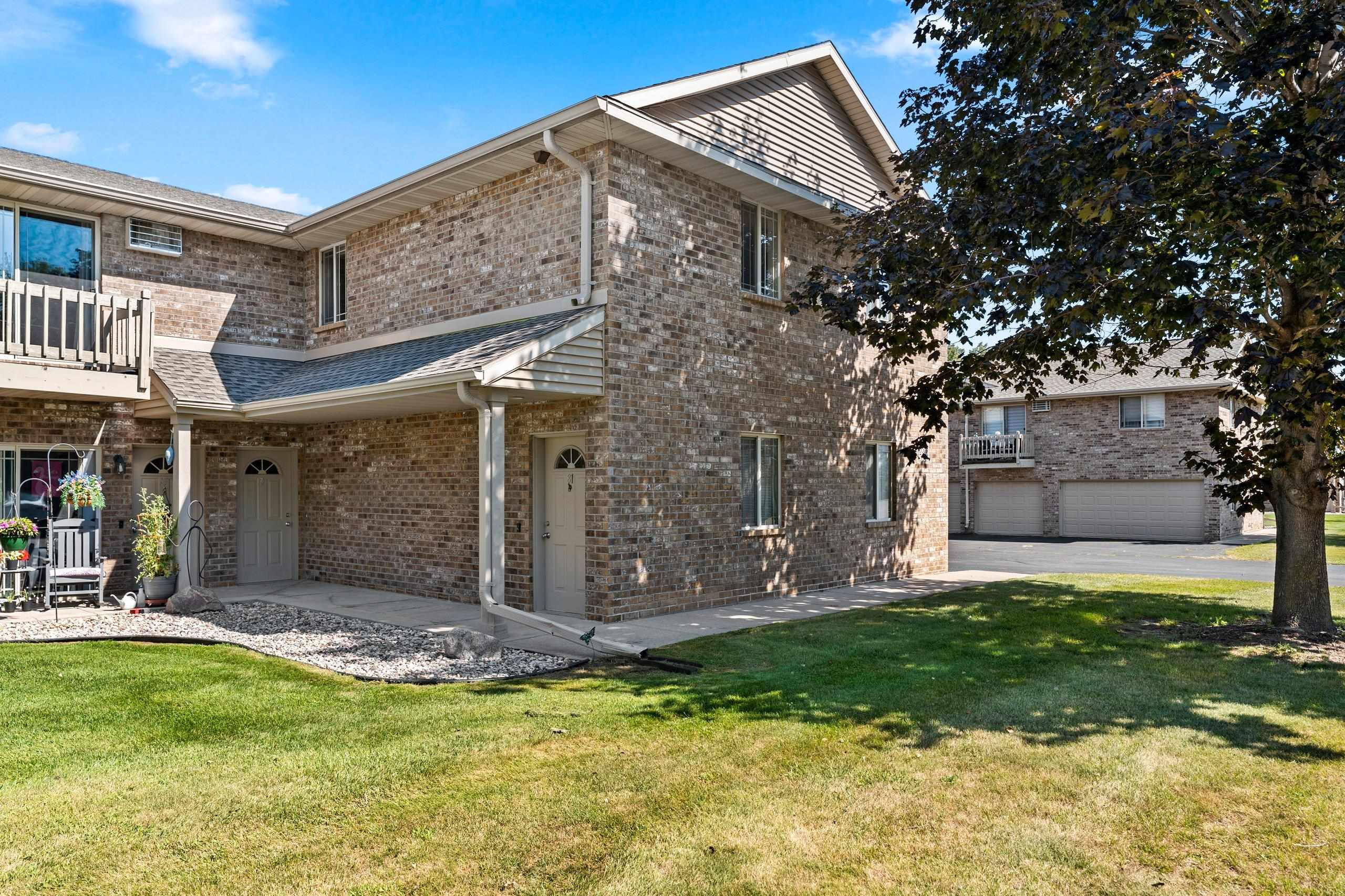 3319 N CASALOMA Drive property preview photograph