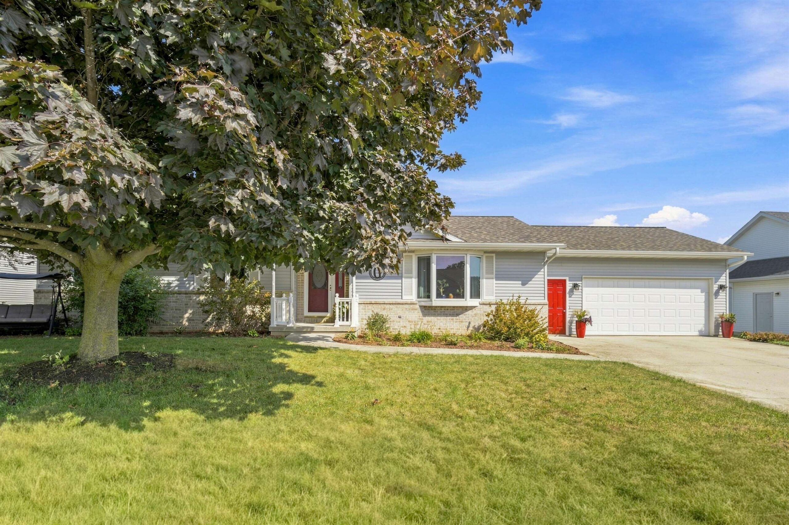 4922 REMIKER Lane property preview photograph