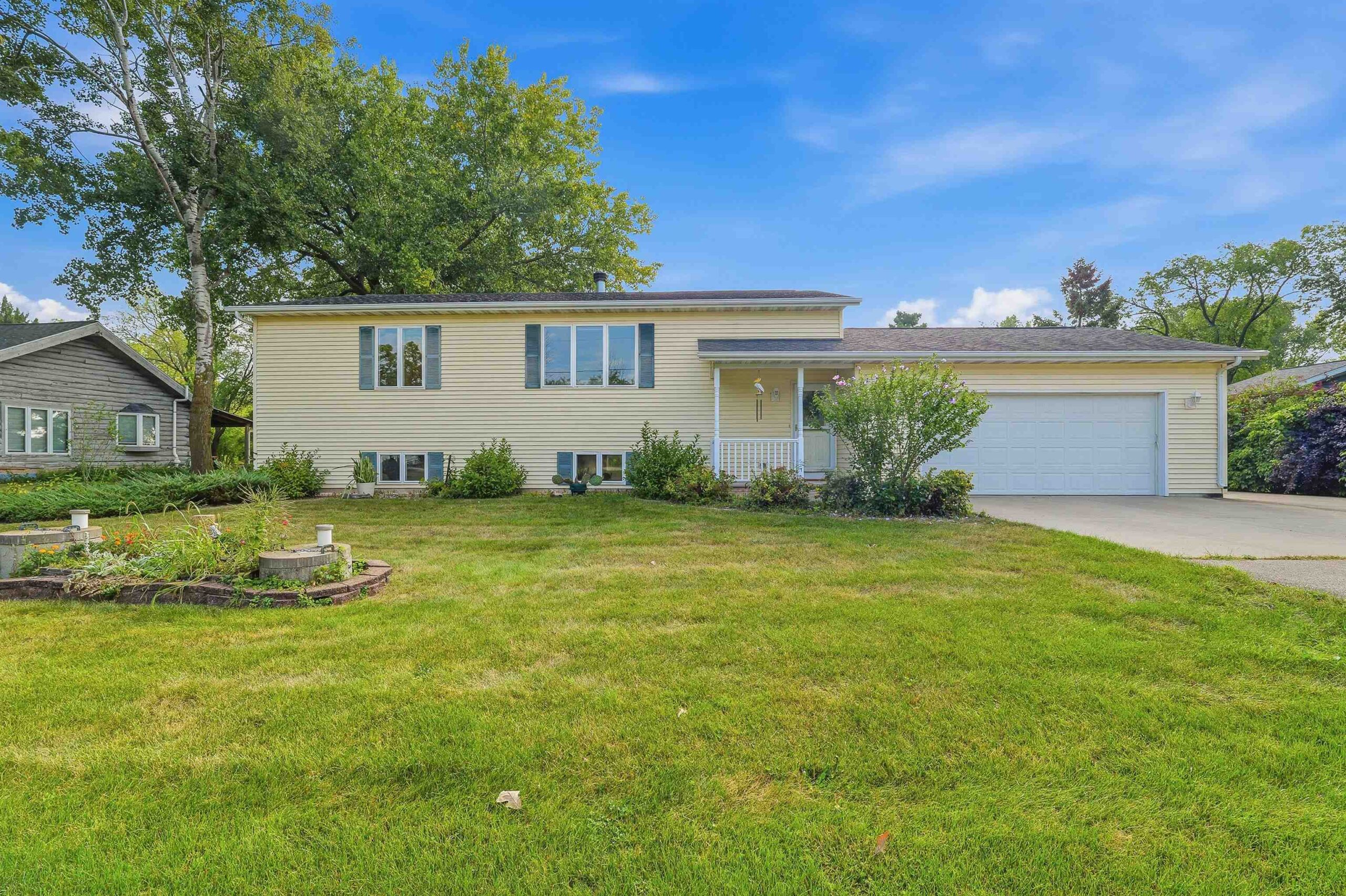 4610 FRIEDRICH Avenue property preview photograph