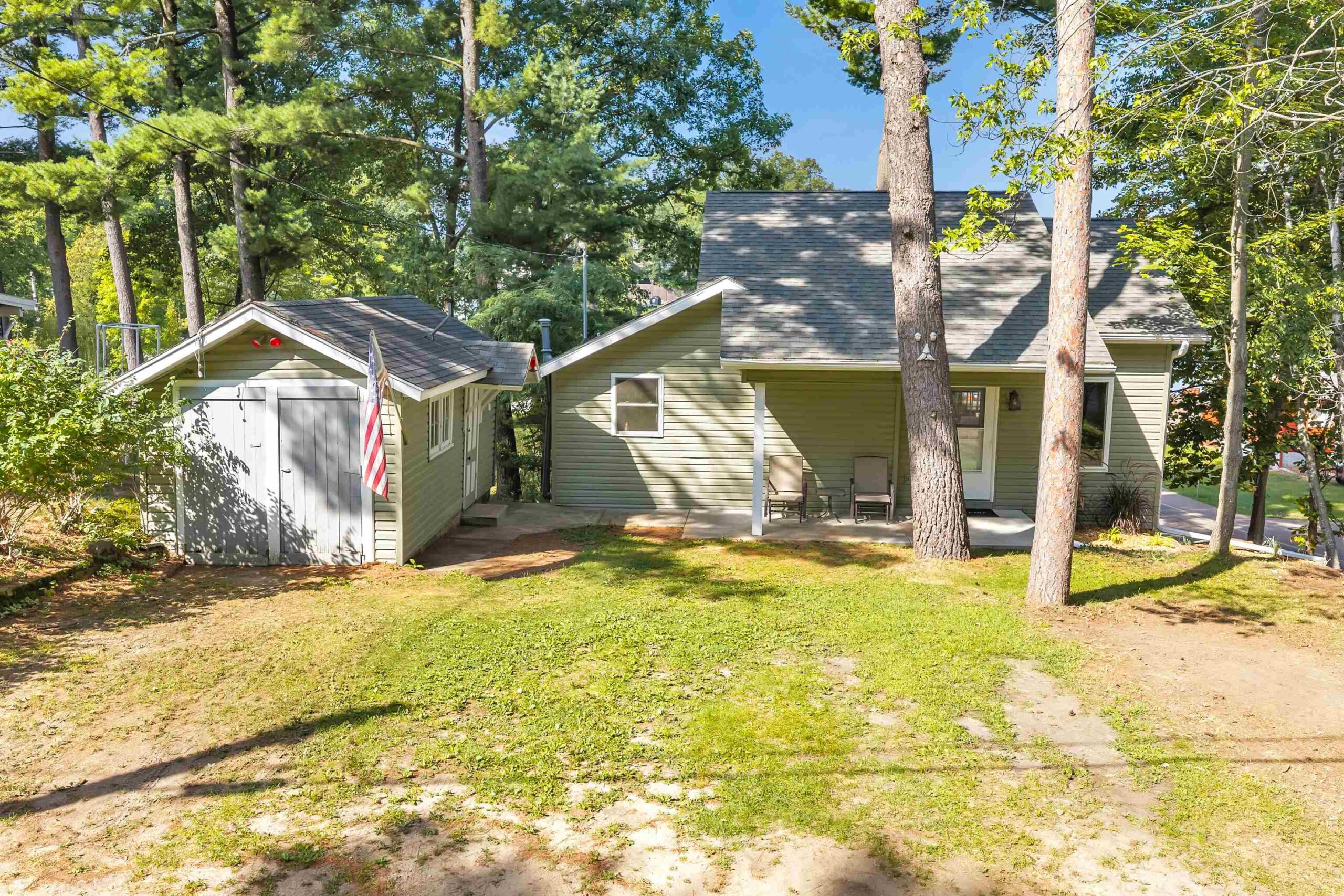 N2521 CLEGHORN Road property preview photograph