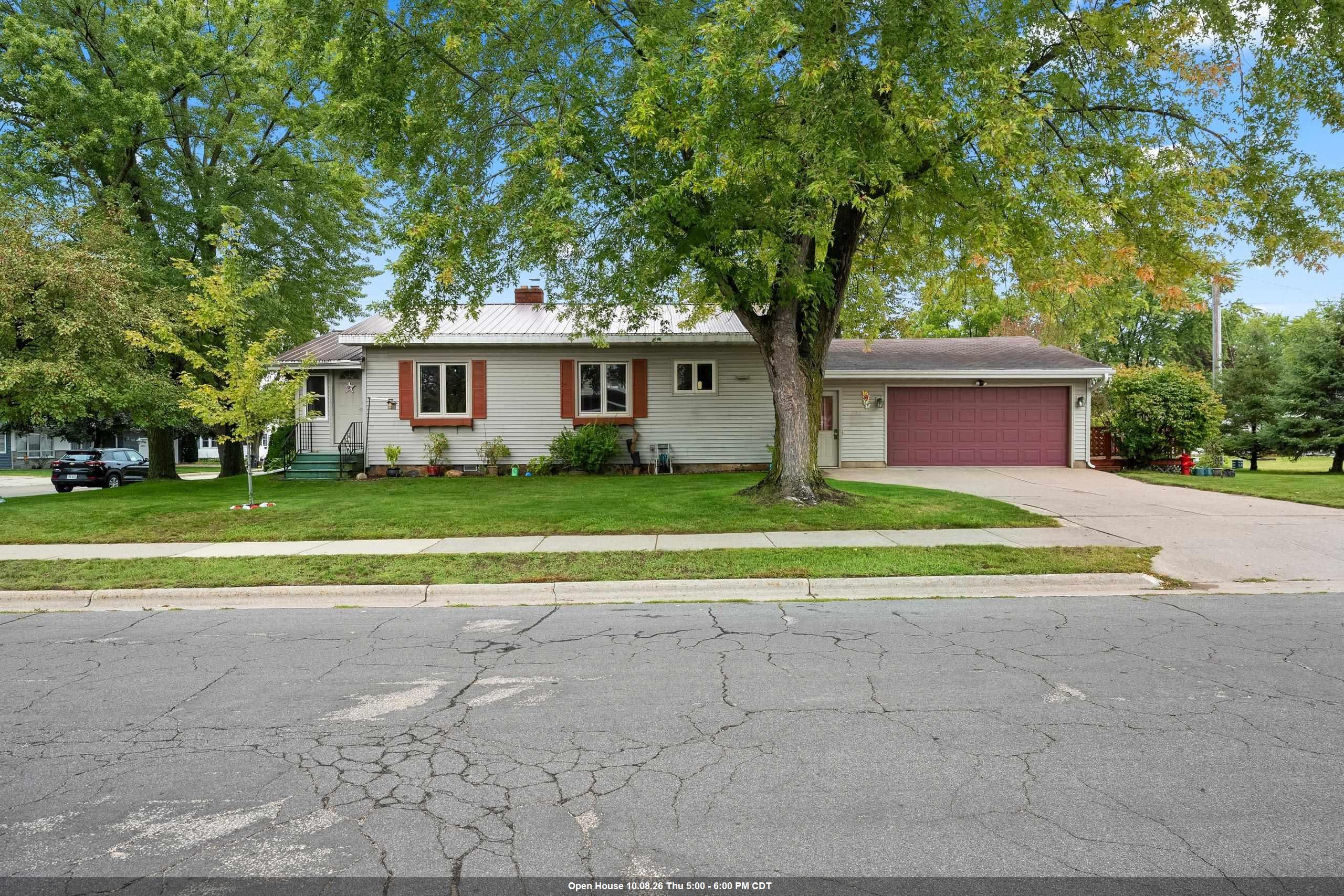 705 E LIEG Avenue property preview photograph