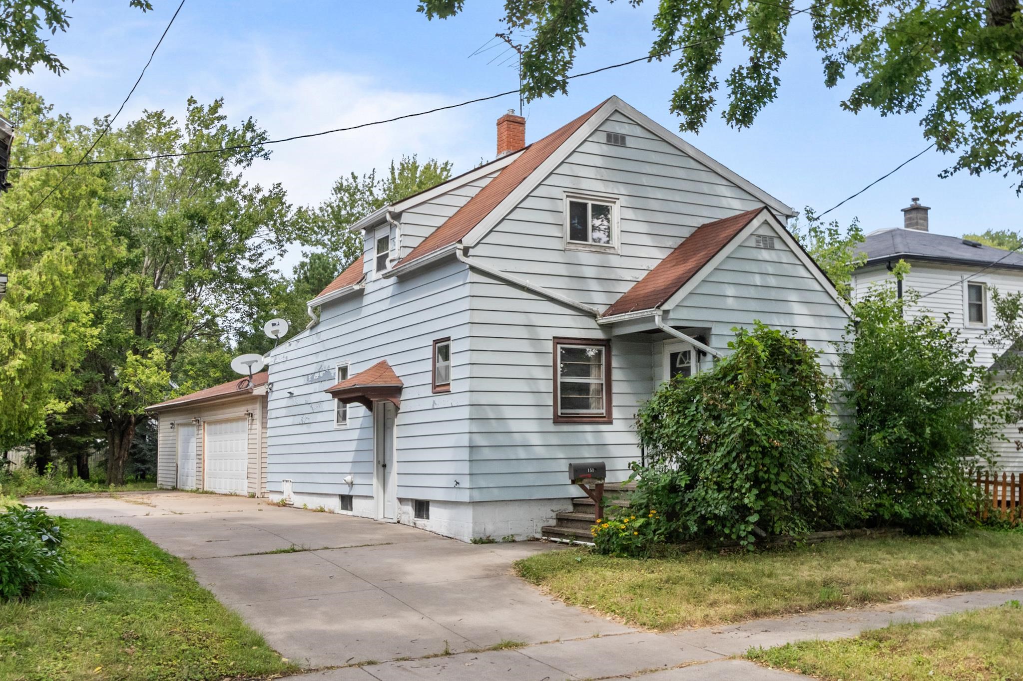 1516 W LAWRENCE Street property preview photograph