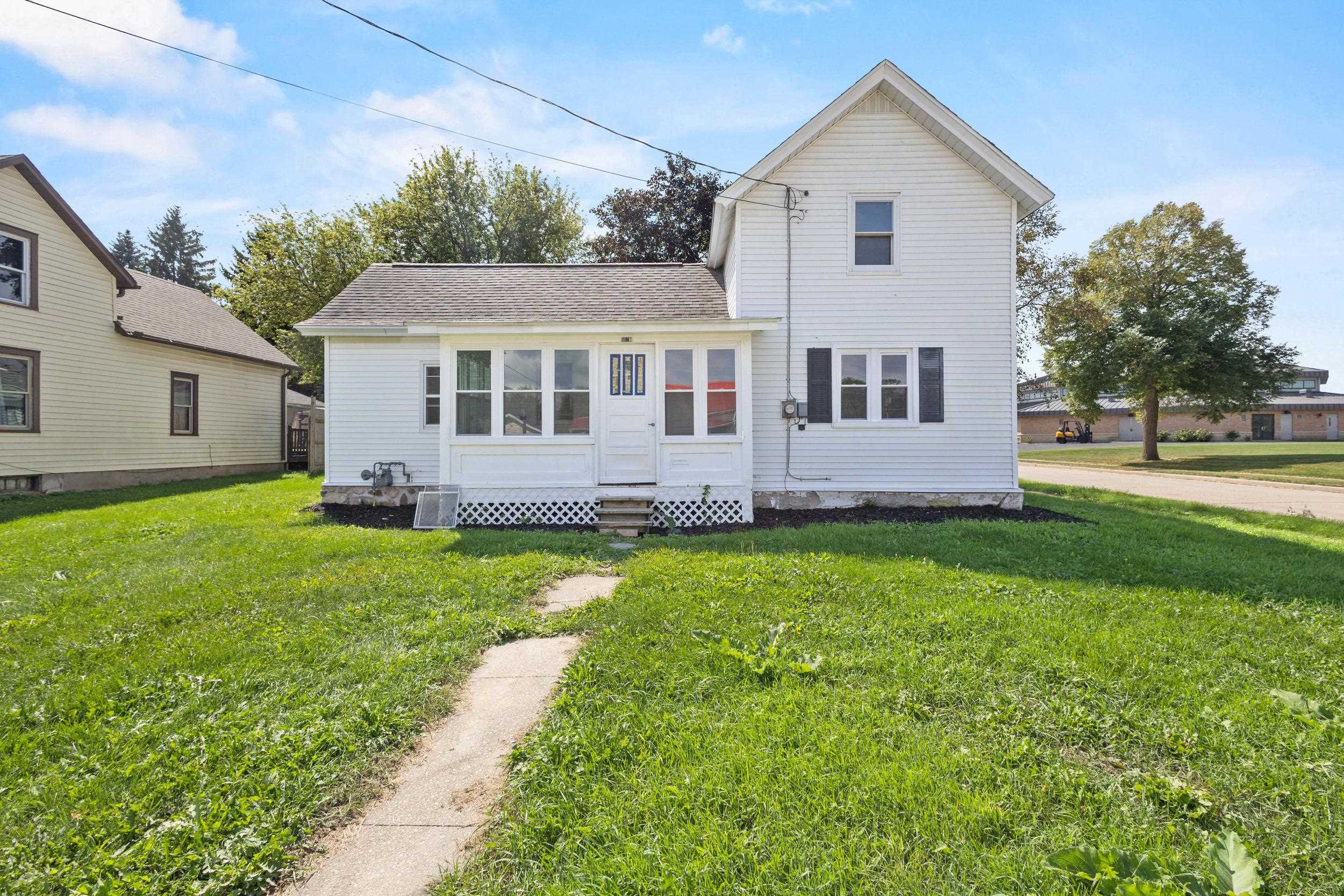 201 MONROE Street property preview photograph
