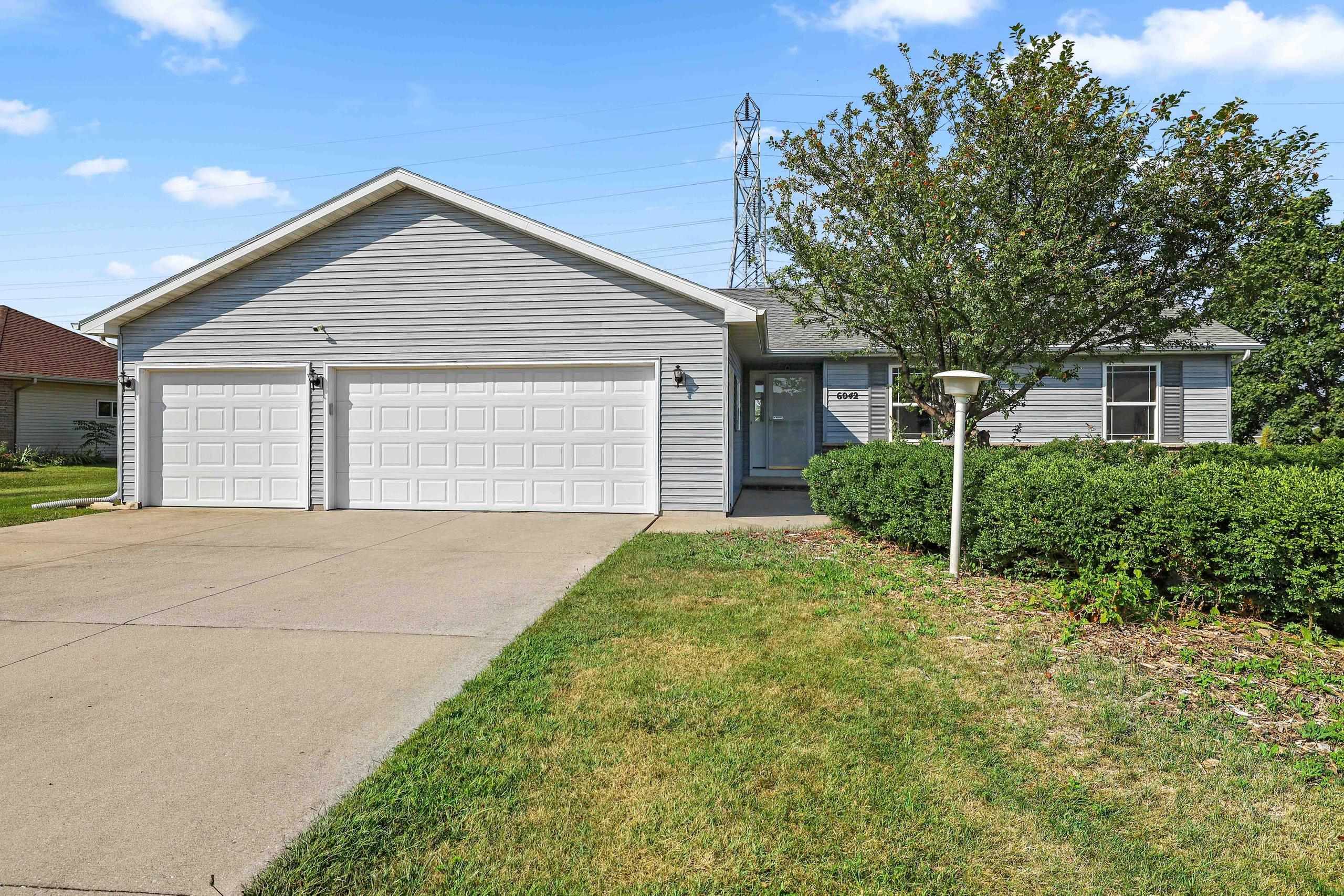 W6042 GREYSTONE Court property preview photograph