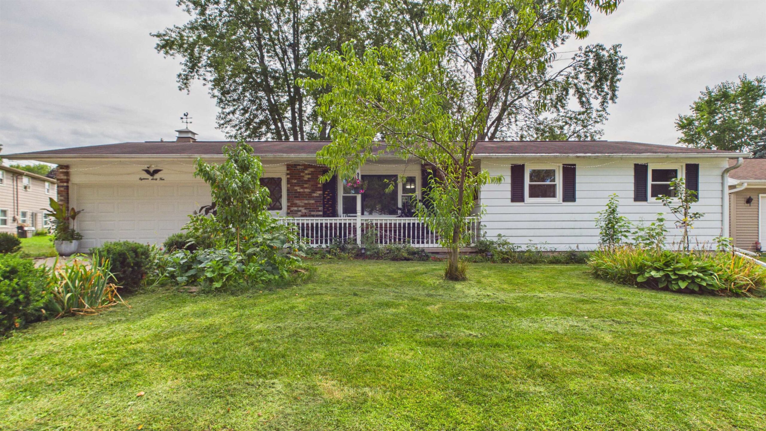 1864 NEAL Court property preview photograph