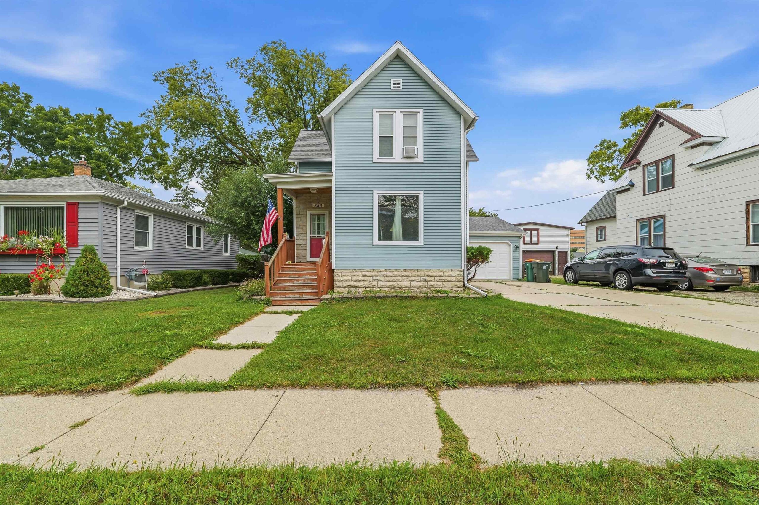 353 E 2ND Street property preview photograph