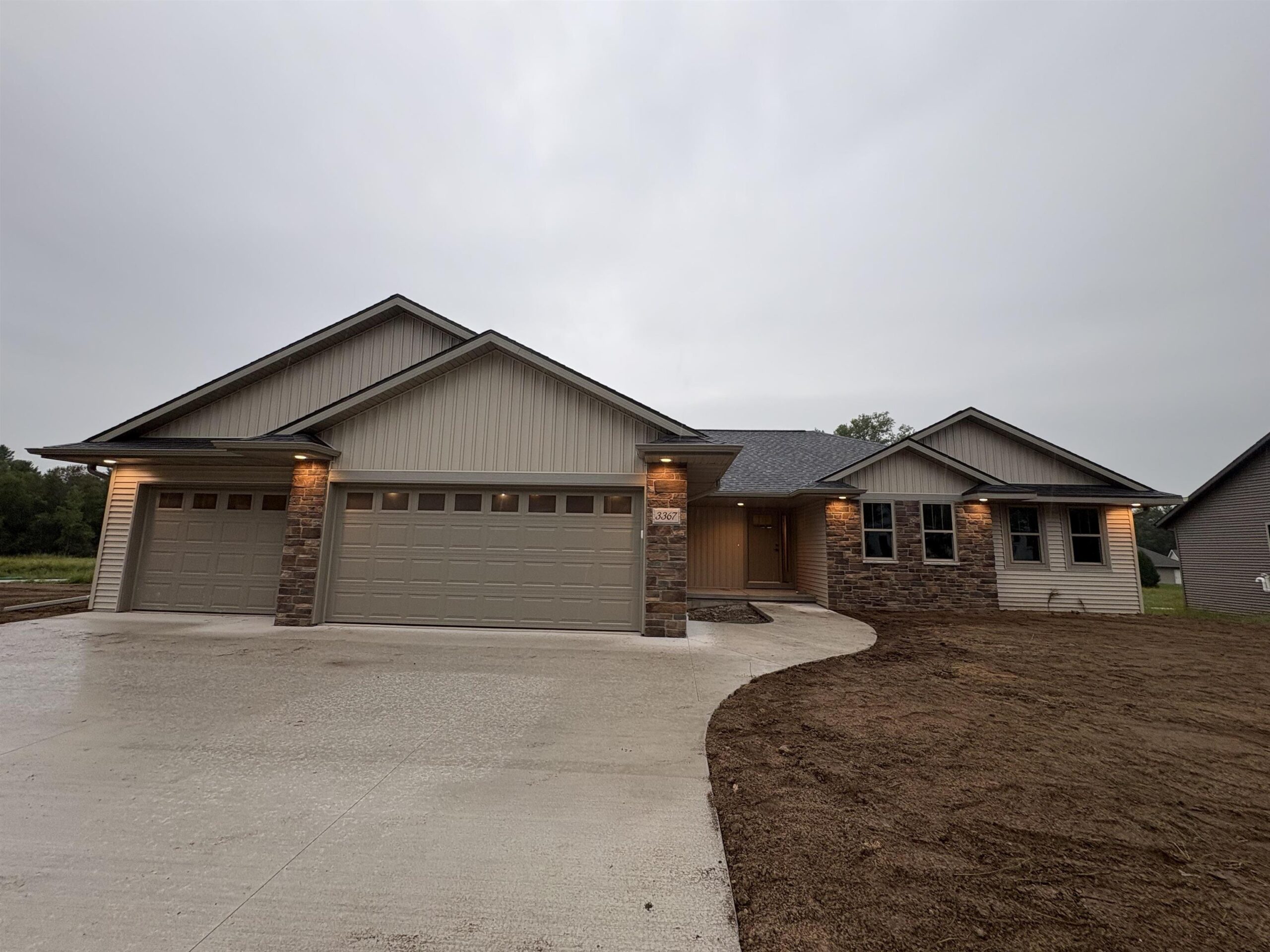 3367 GLENDALE Avenue property preview photograph