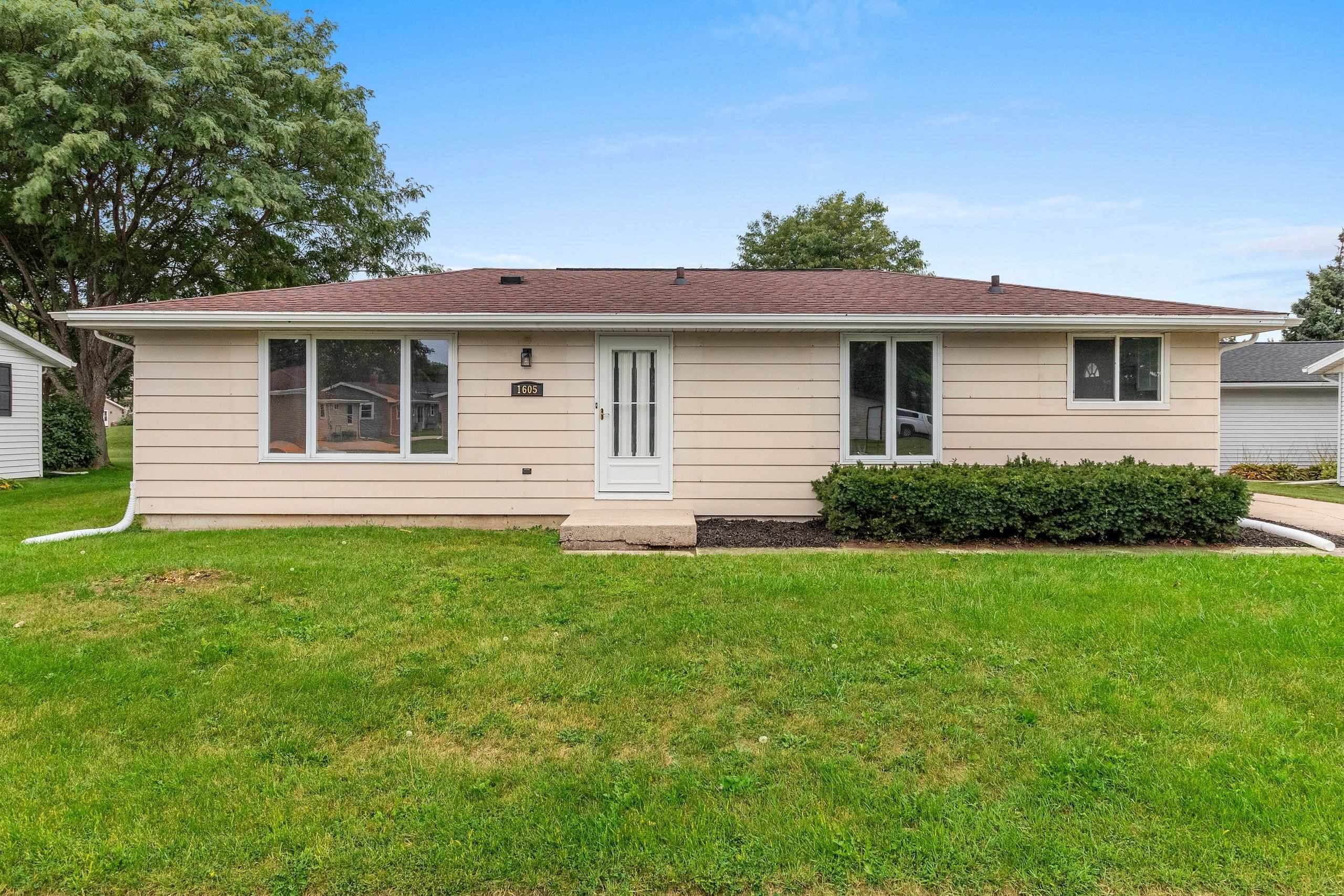 1605 THURKE Avenue property preview photograph