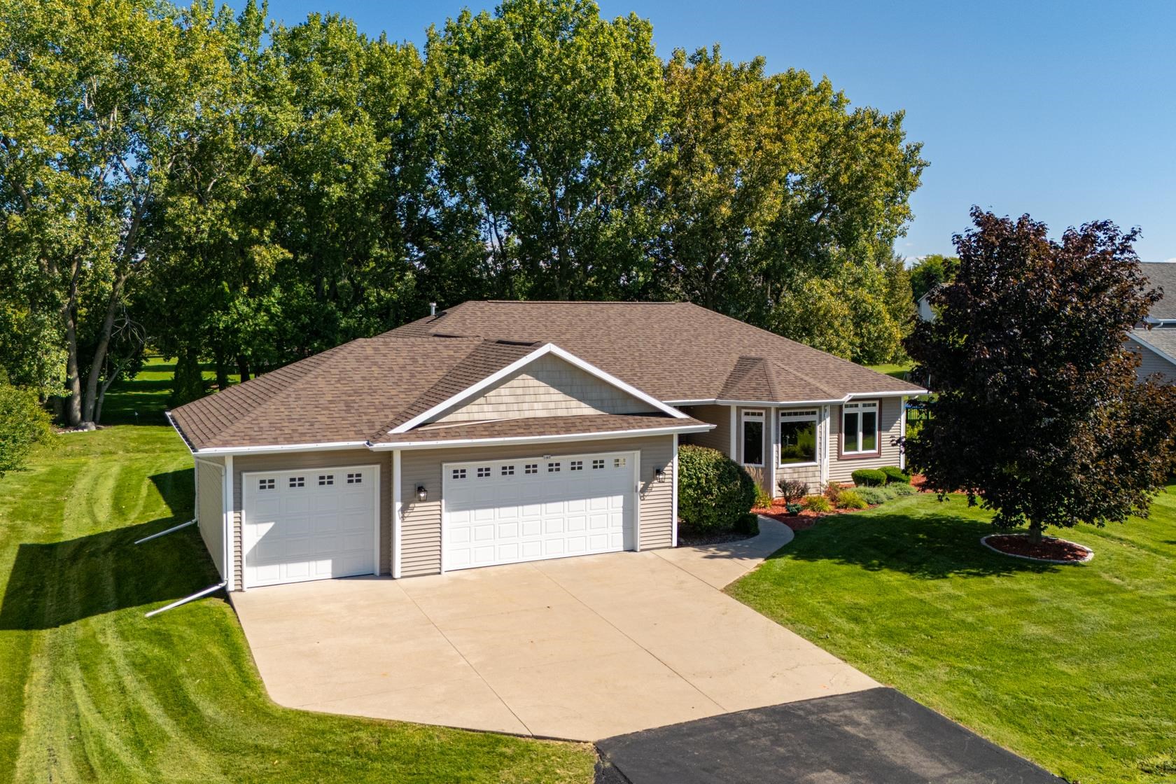 140 THACKERY Drive property preview photograph