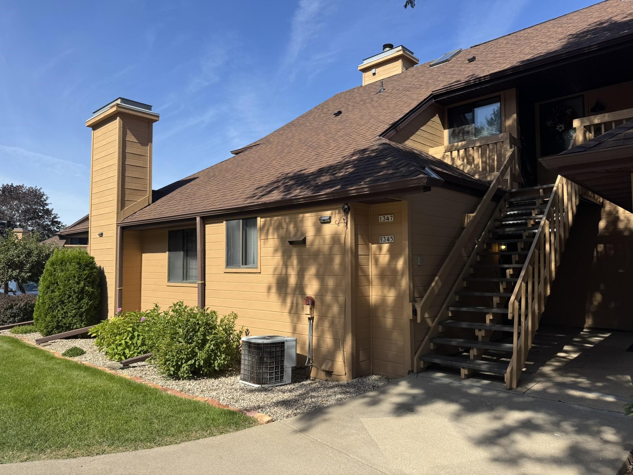 1345 W 18TH Avenue property preview photograph