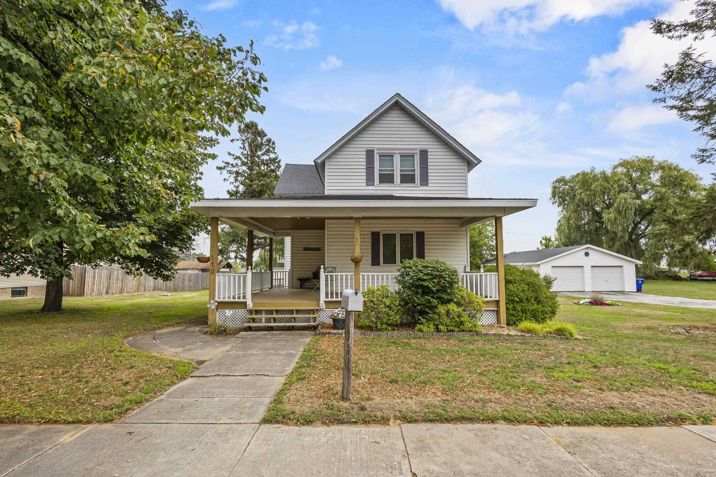 110 S CRANBERRY Avenue property preview photograph