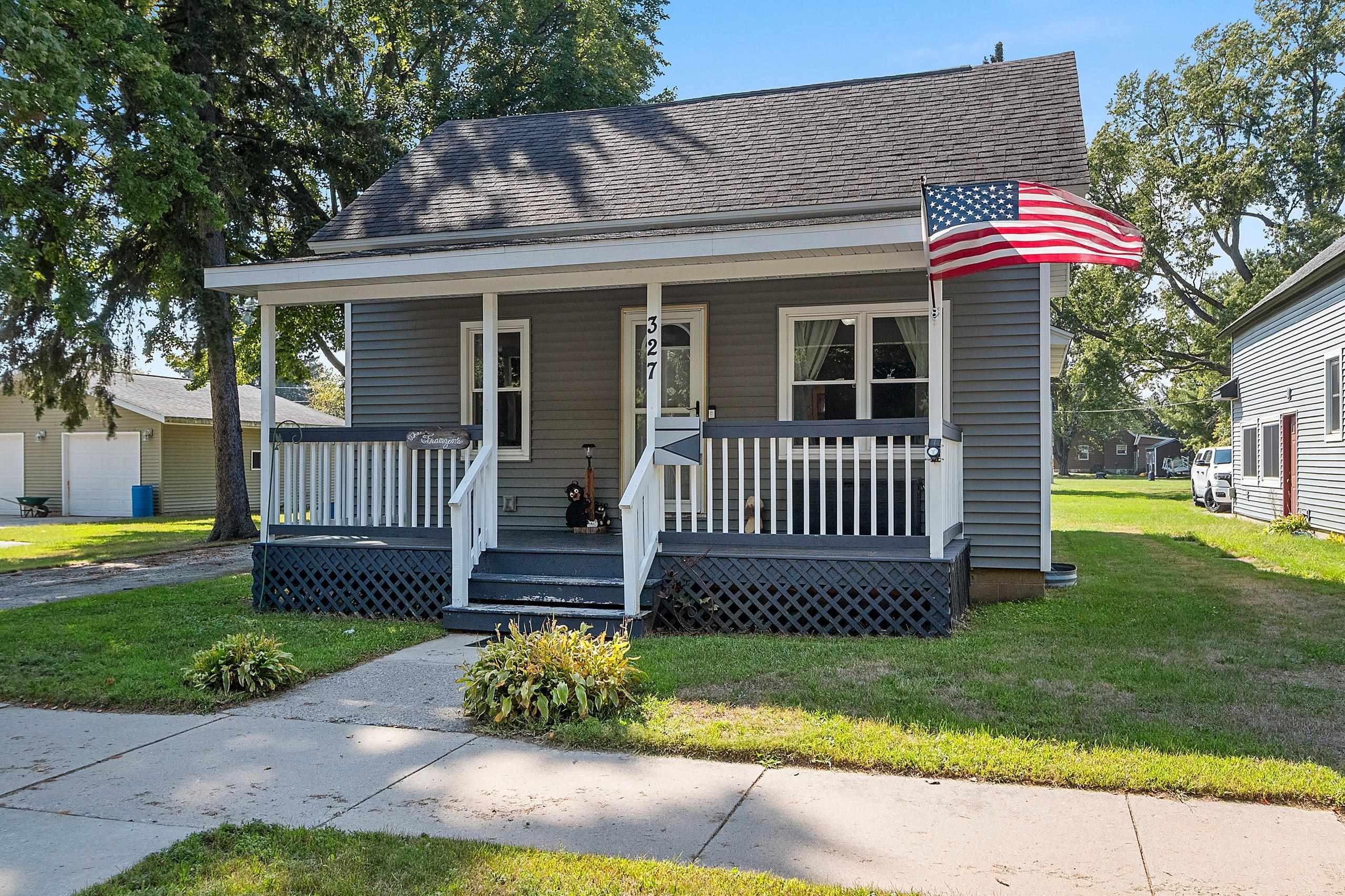 327 S EMERY Avenue property preview photograph