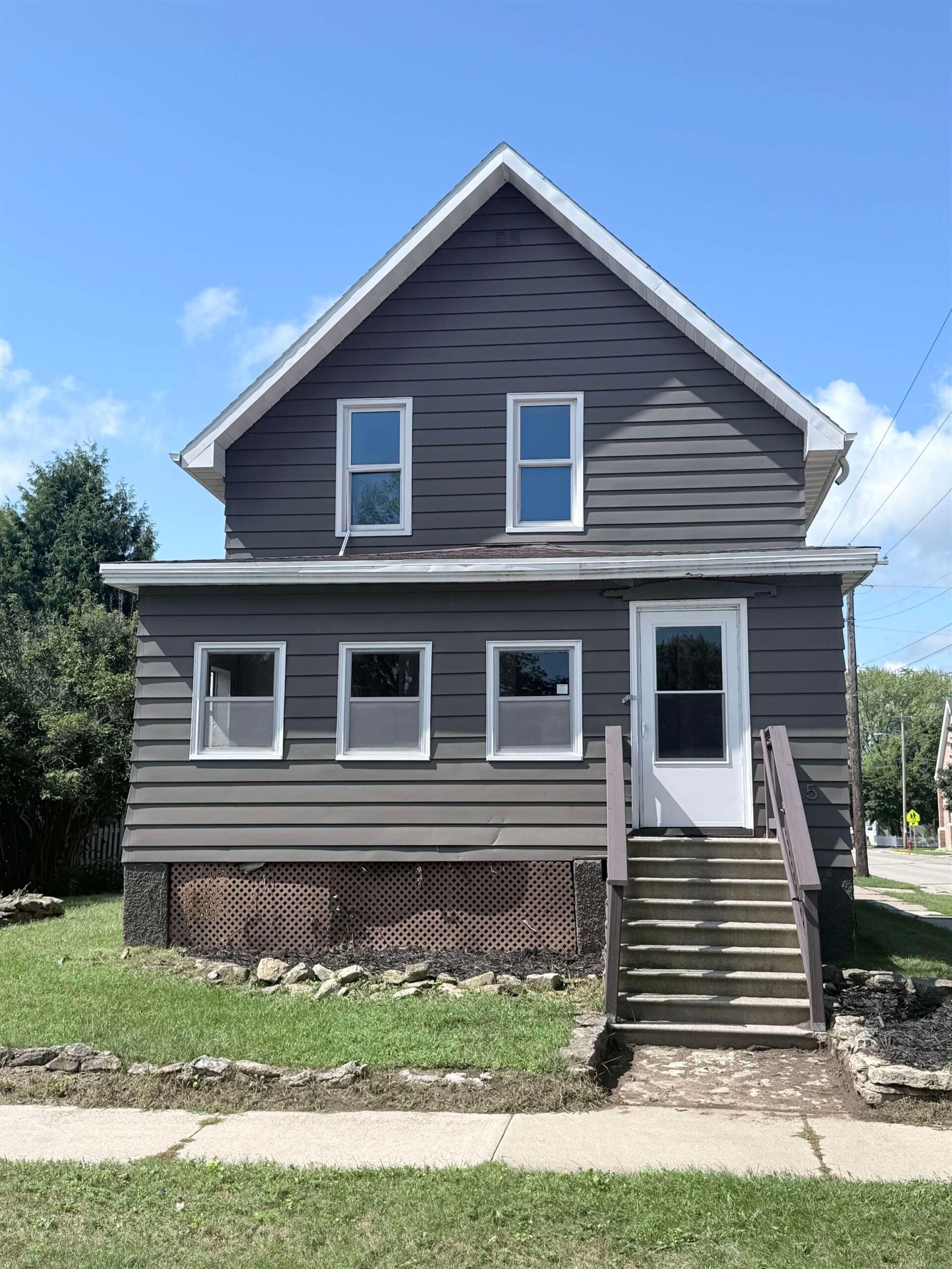615 SUPERIOR Avenue property preview photograph