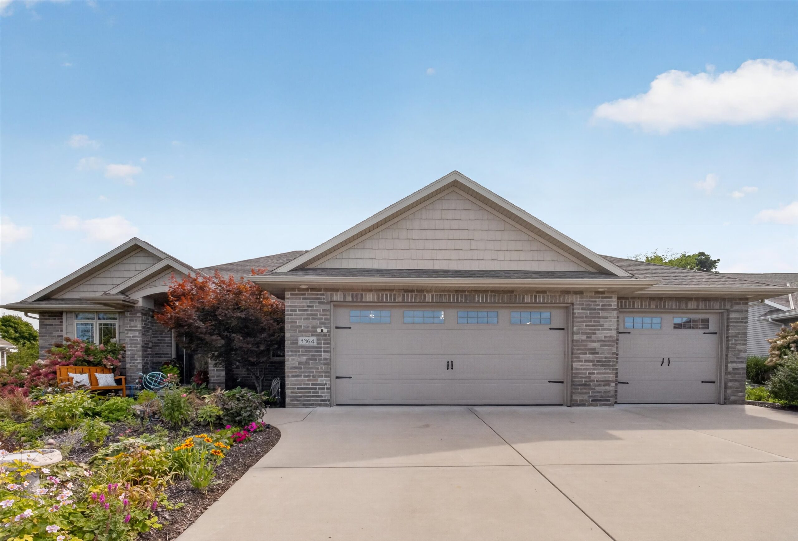 3364 COTTAGE HILL Drive property preview photograph