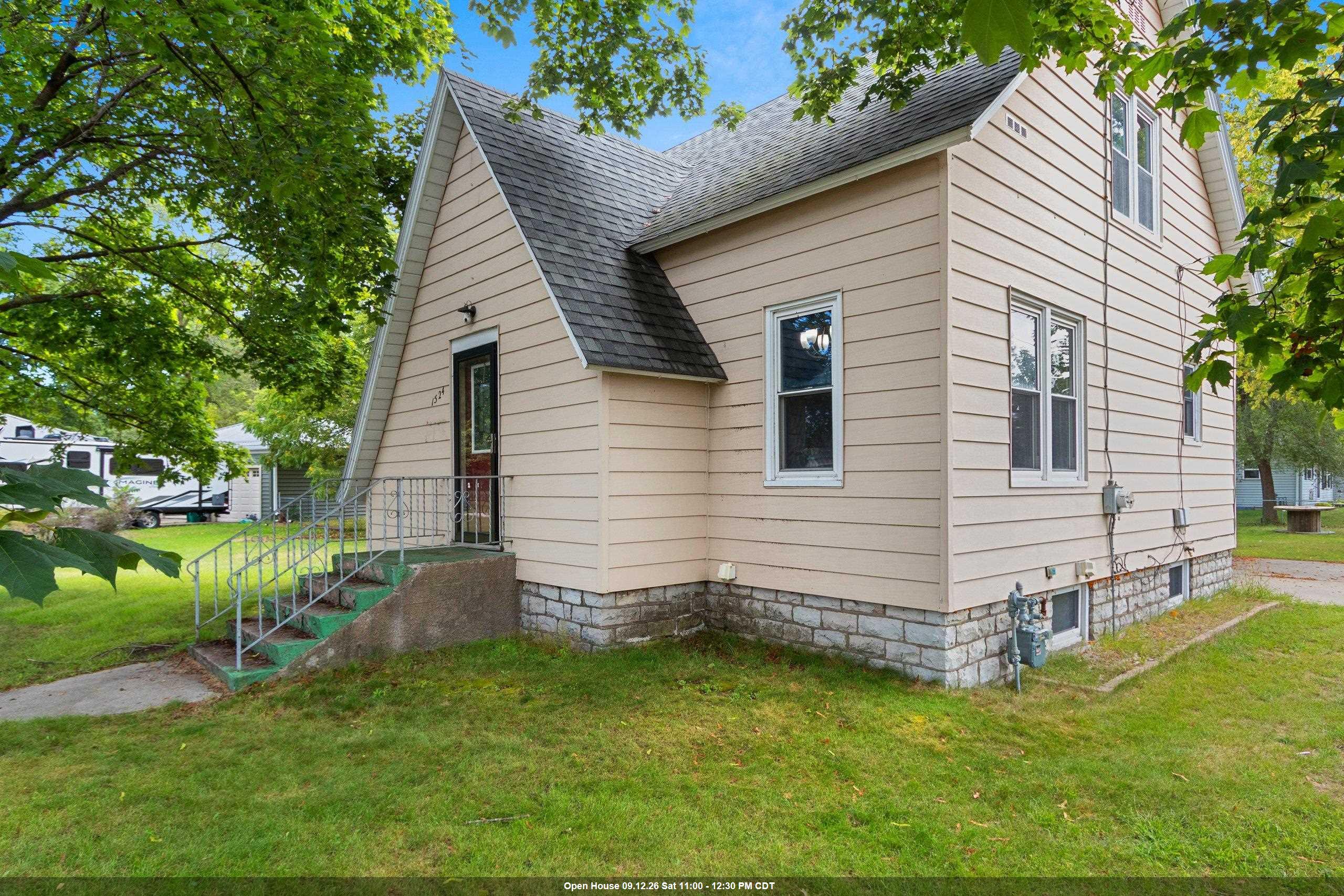 1524 6TH Street property preview photograph