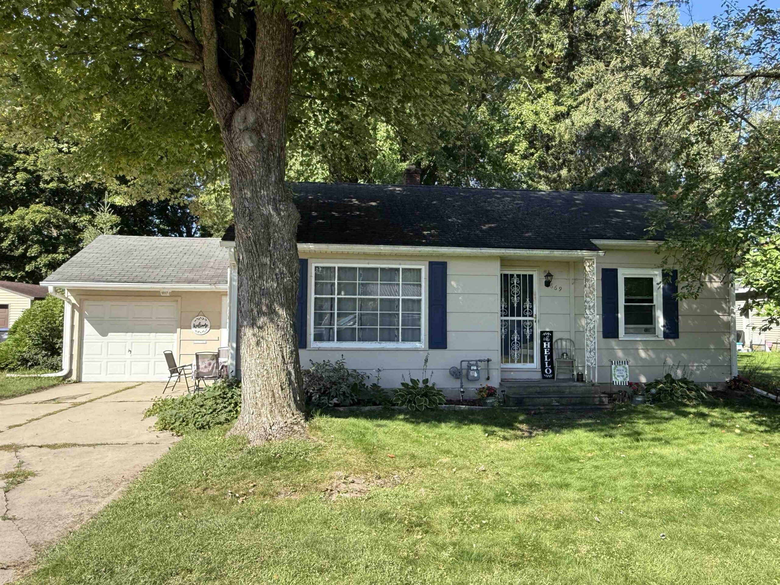 669 N SMALLEY Street property preview photograph