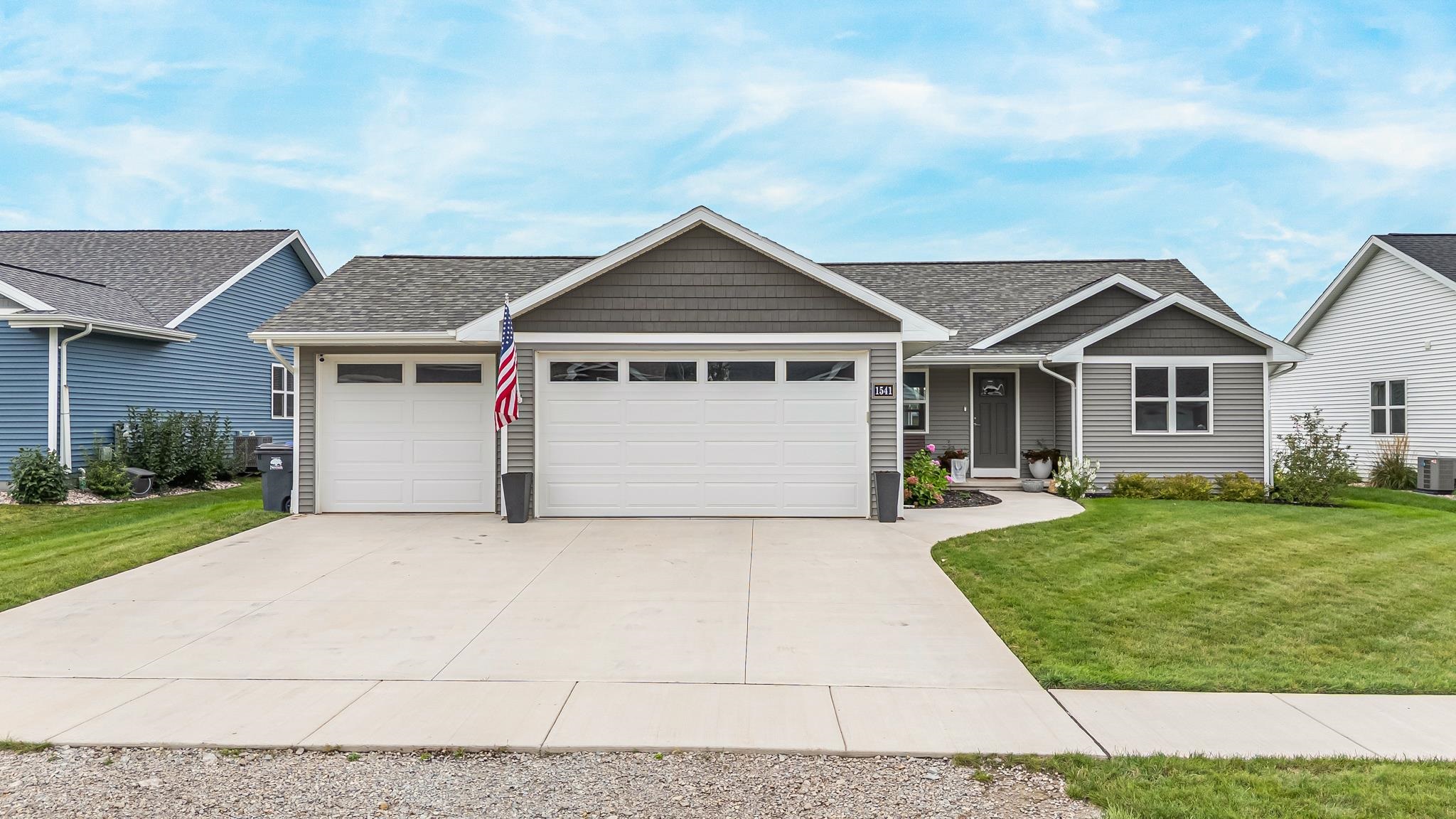 1541 LIBERTY Avenue property preview photograph