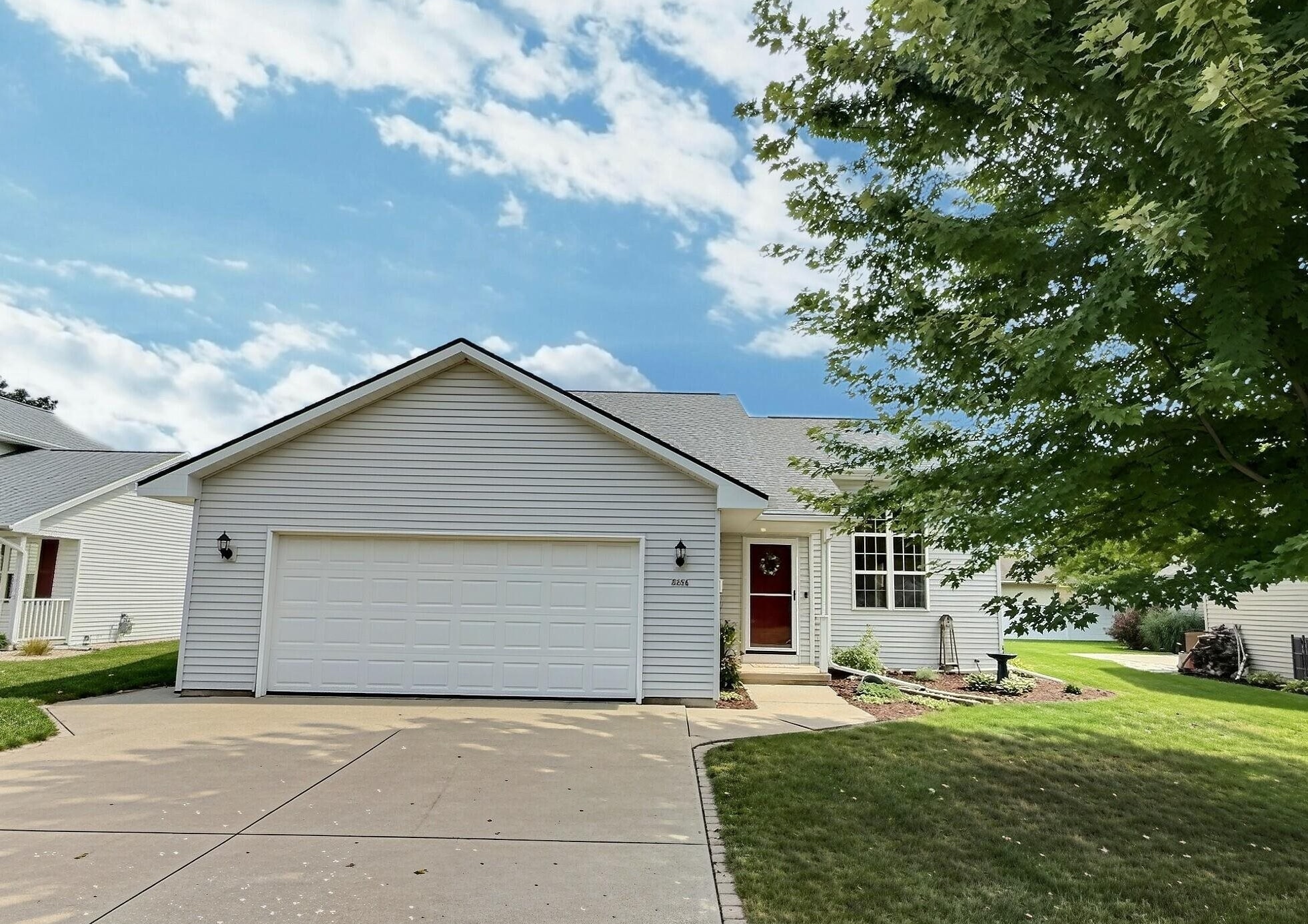 2756 CLOVER Street property preview photograph