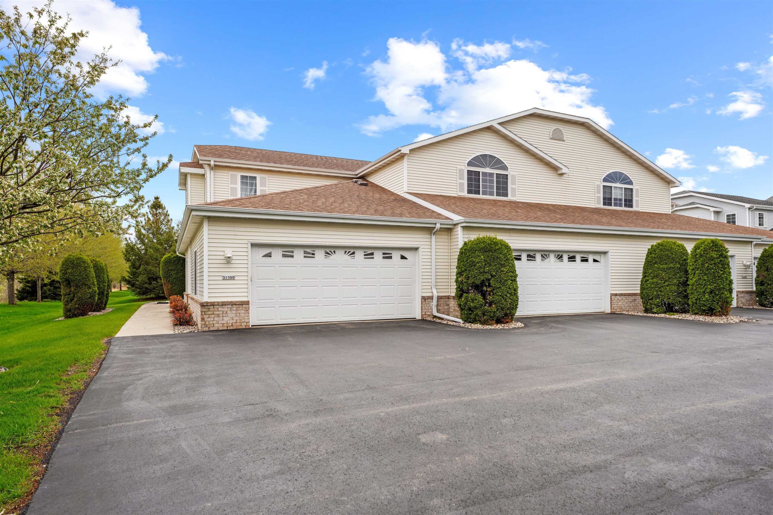 3150 WHITE TAIL Lane property preview photograph