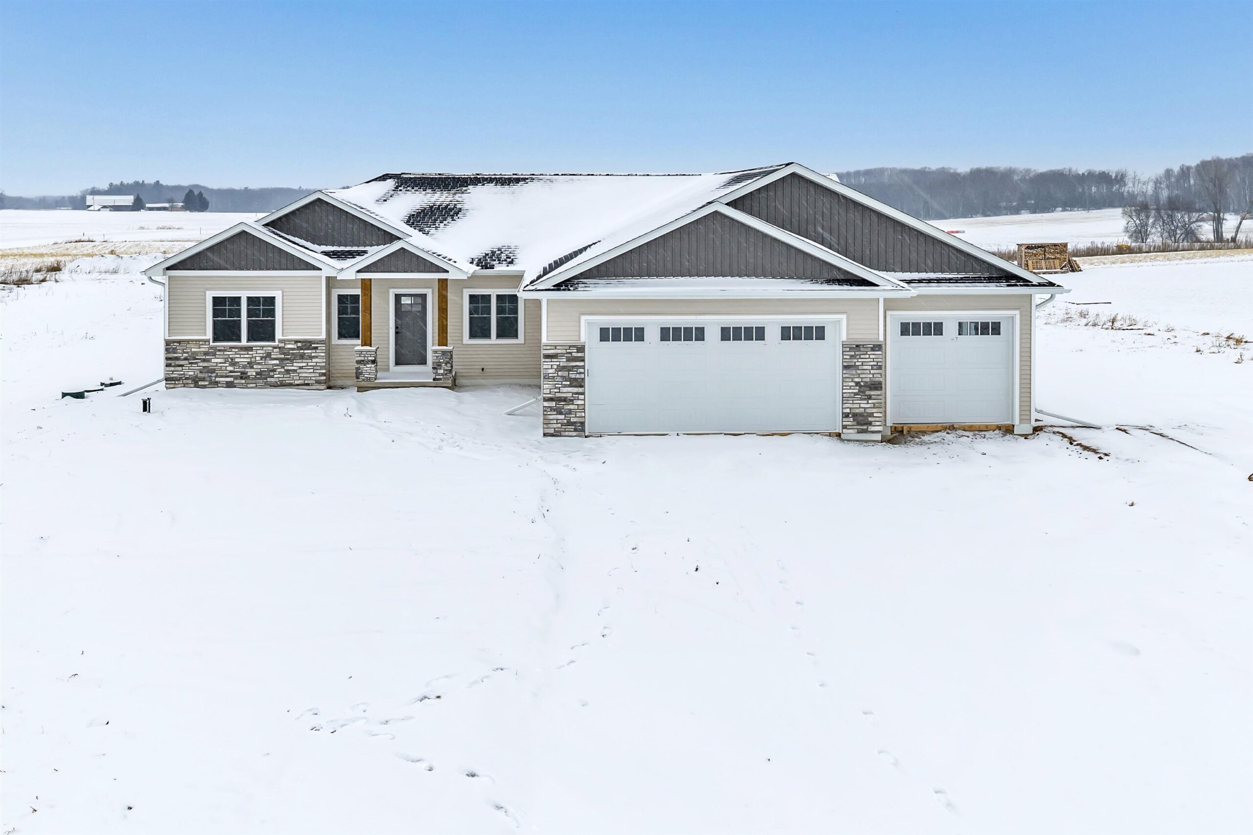 2712 WESTLINE Road property preview photograph