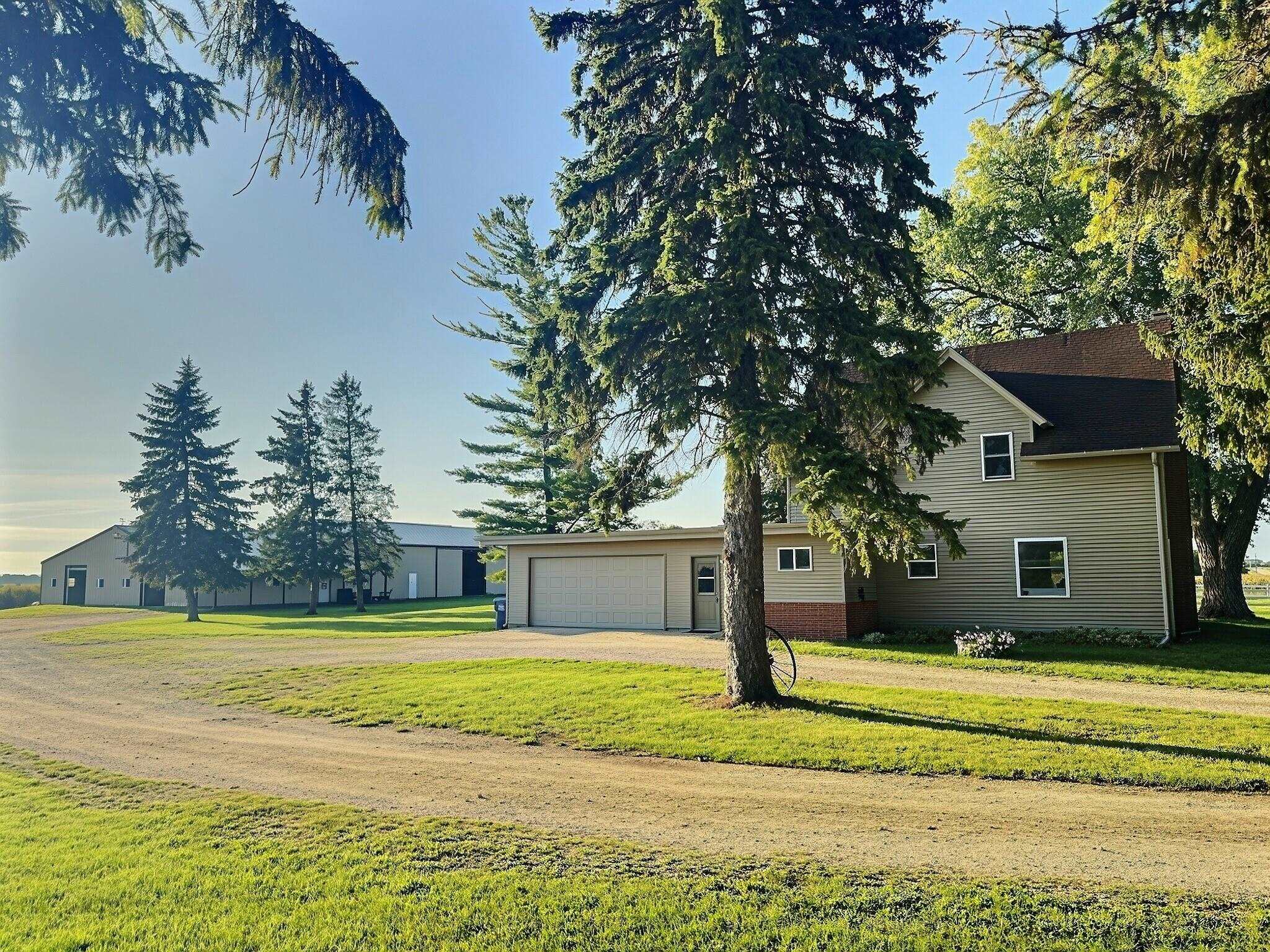 N8213 SALES Road property preview photograph