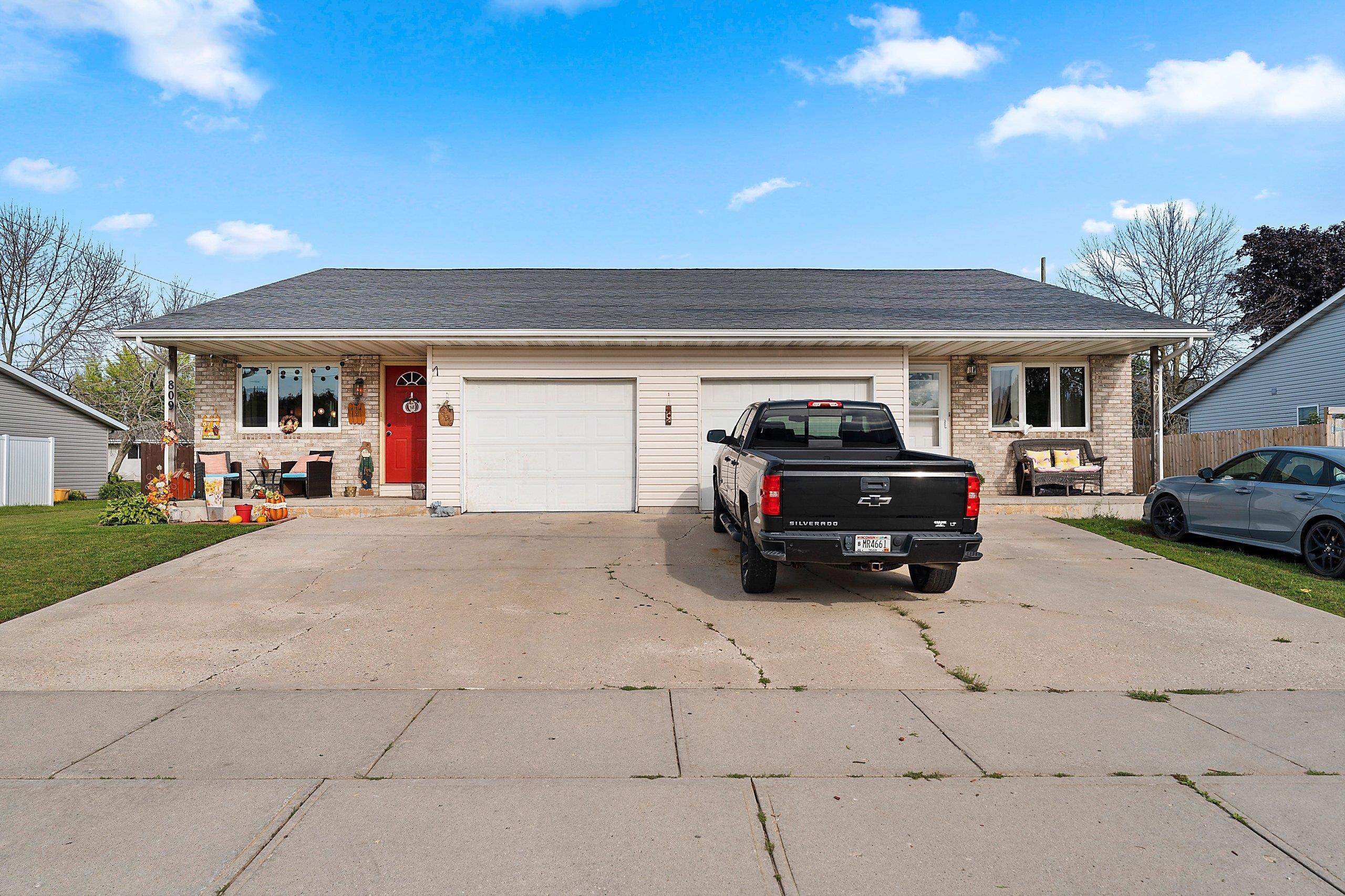807 COLUMBUS Street property preview photograph