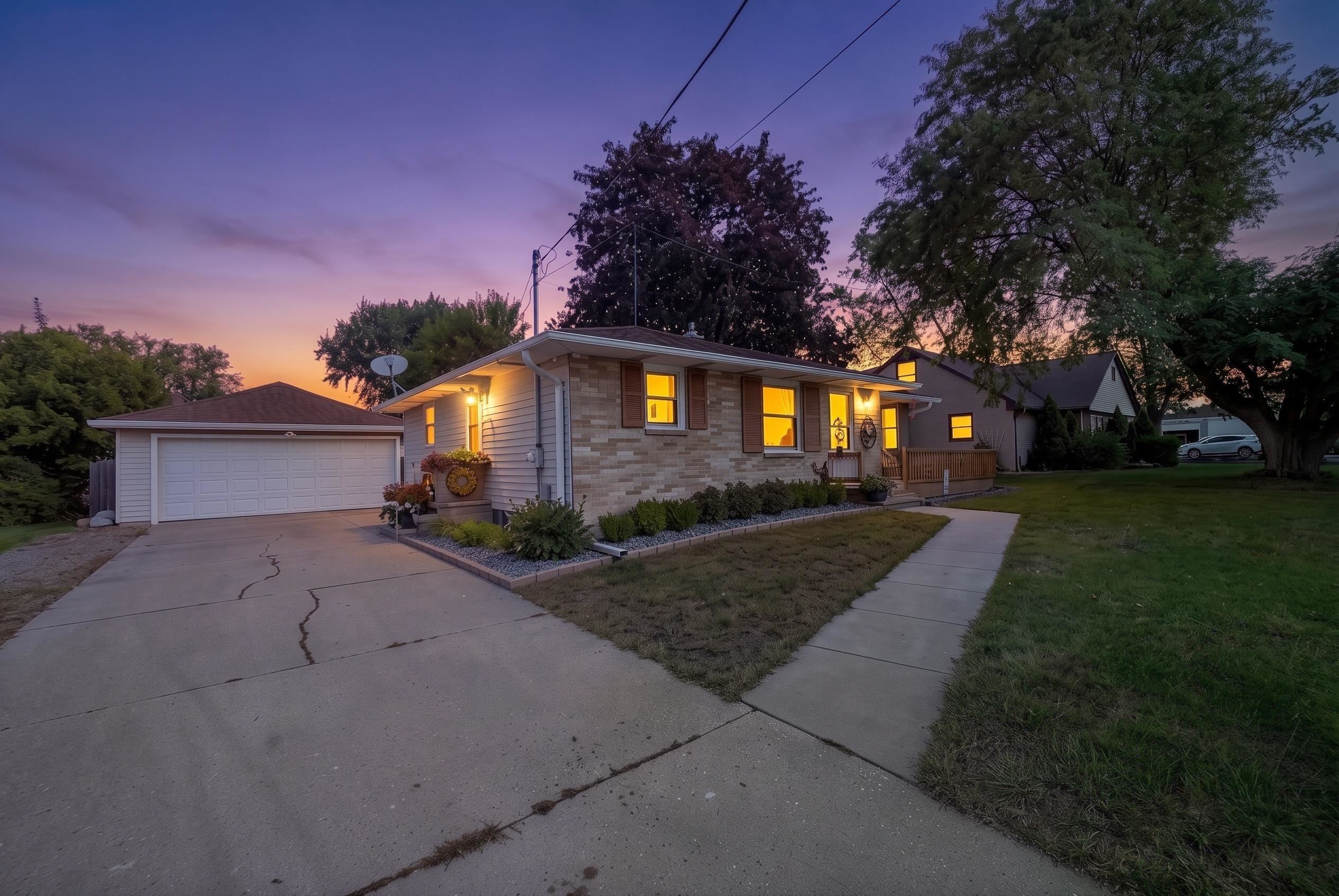 2310 N IDLEWILD Court property preview photograph