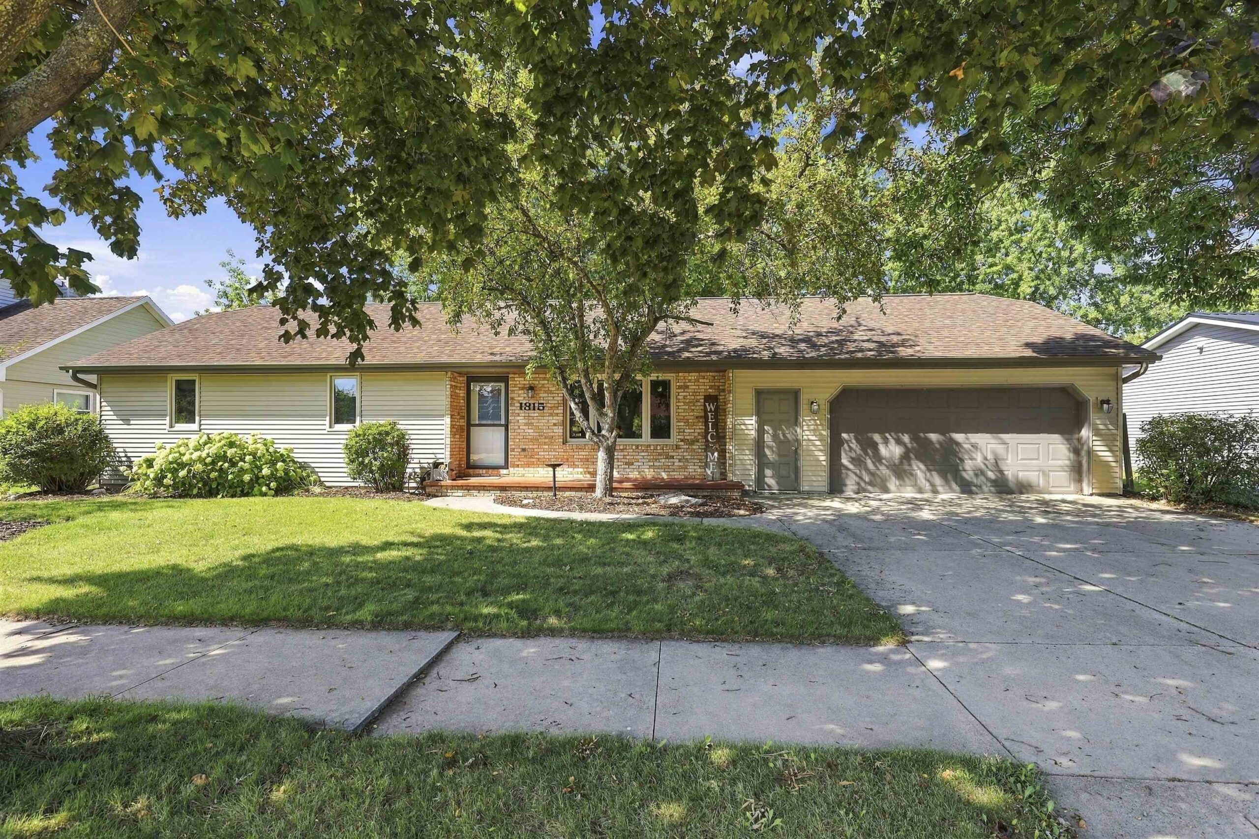 1815 ROOSEVELT Street property preview photograph