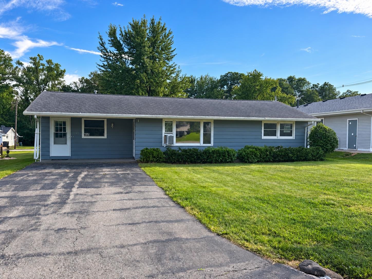 1133 PEARL Drive property preview photograph