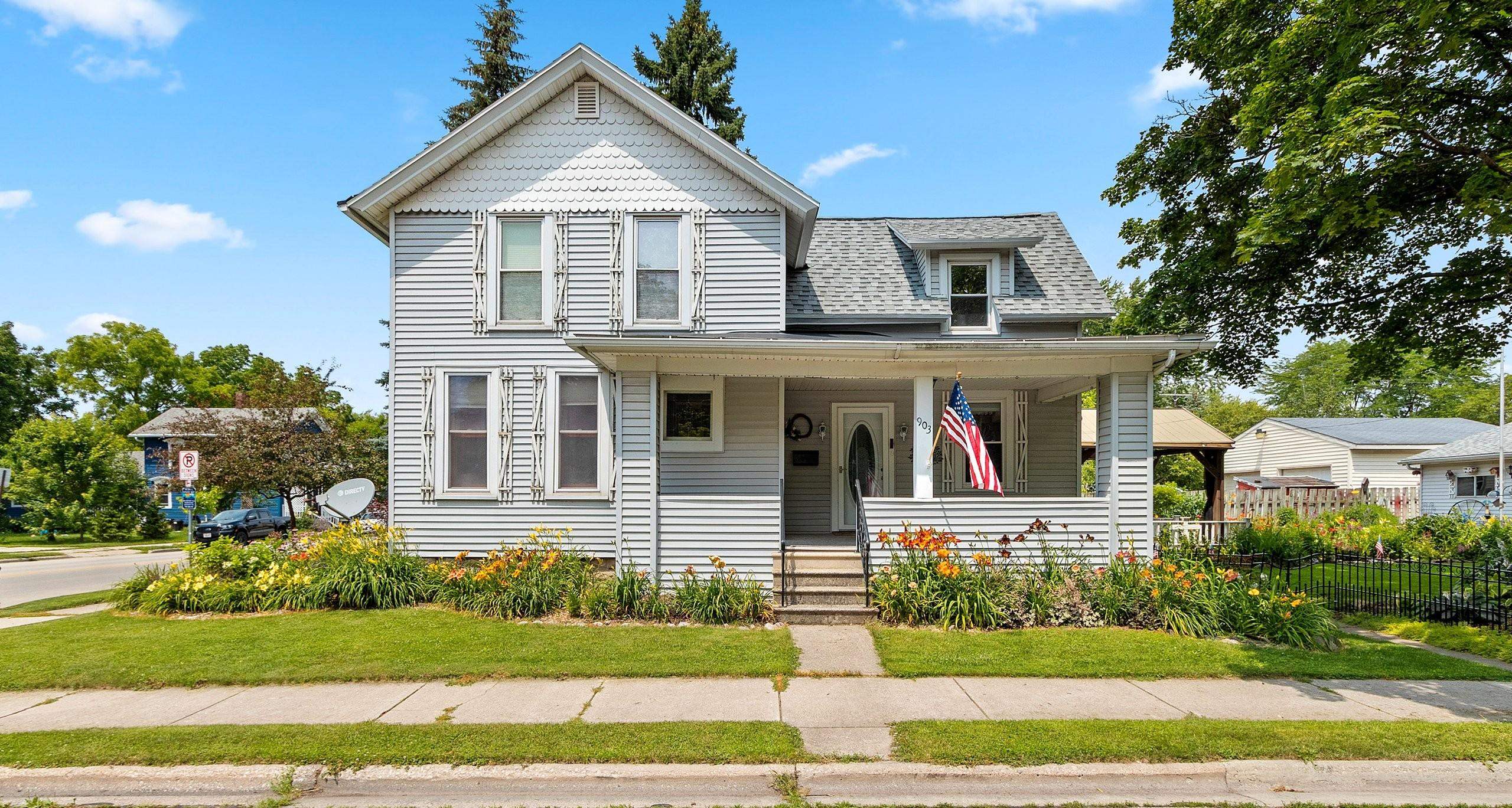 903 CHICAGO Street property preview photograph