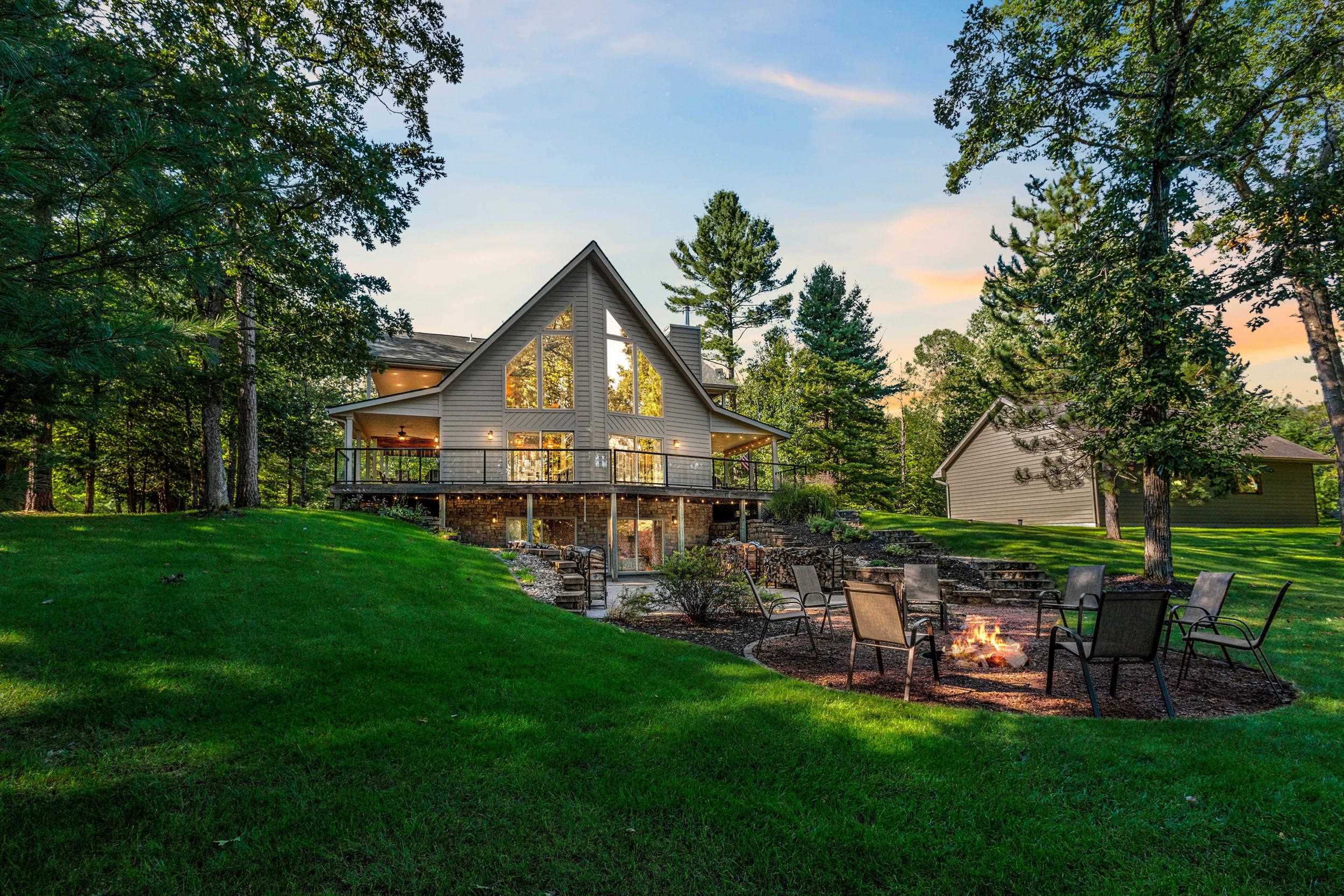 W1382 RED CLOUD Trail property preview photograph