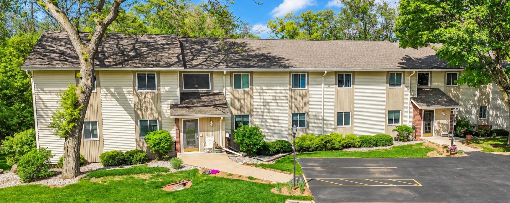 1 ALTENDORF Place property preview photograph