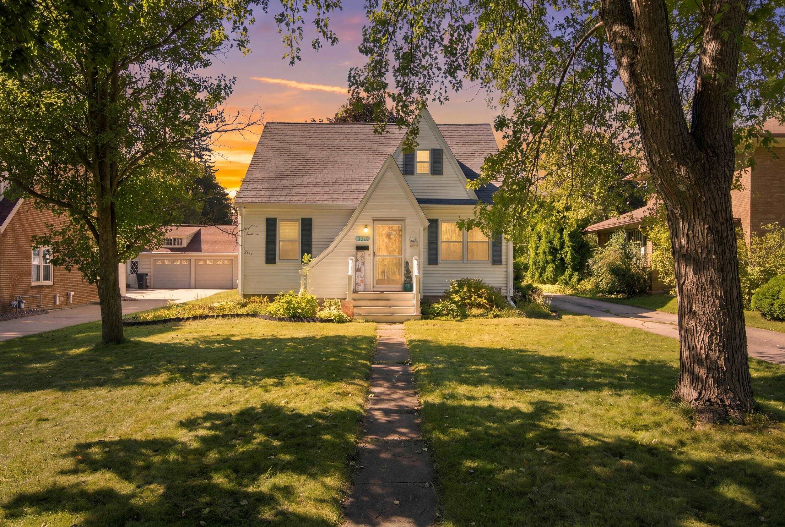 756 S GROVE Street property preview photograph