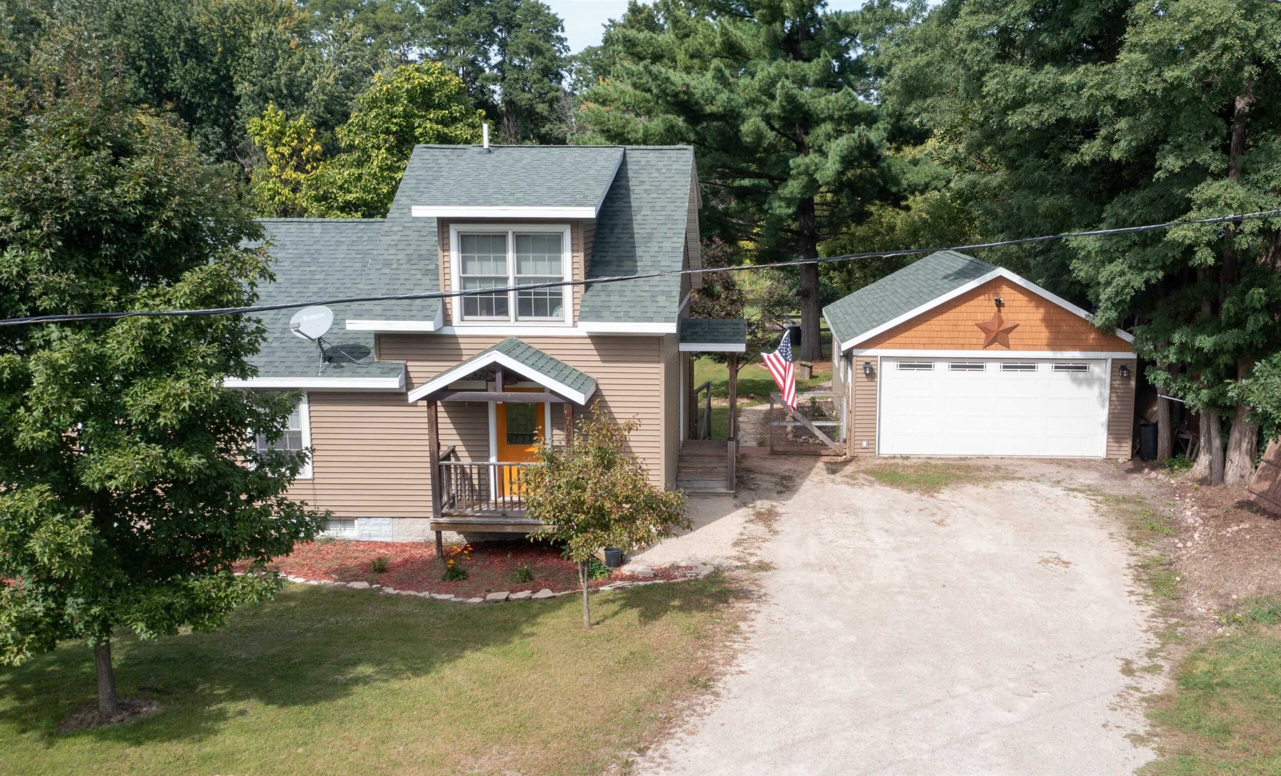 725 SHEARER Street property preview photograph