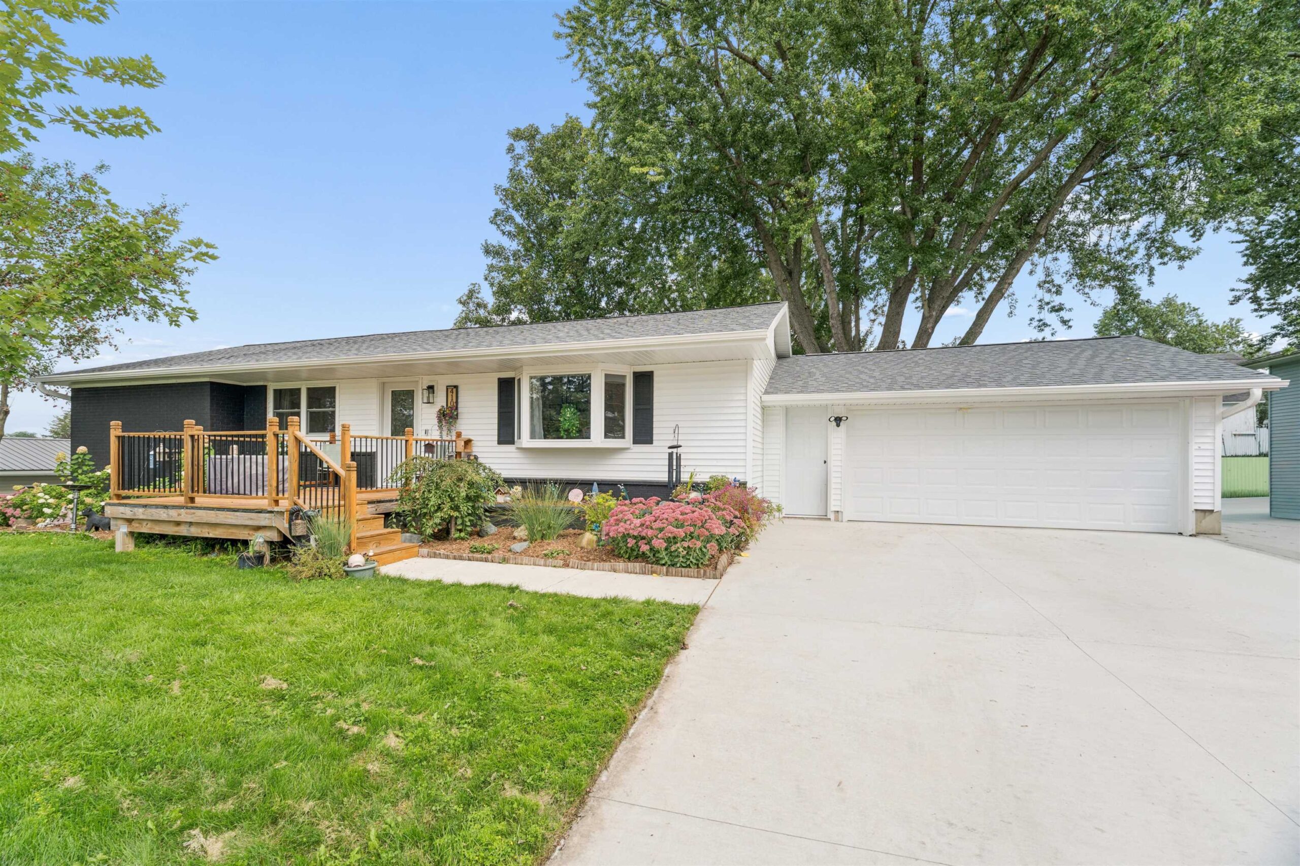 410 S MAIN Street property preview photograph