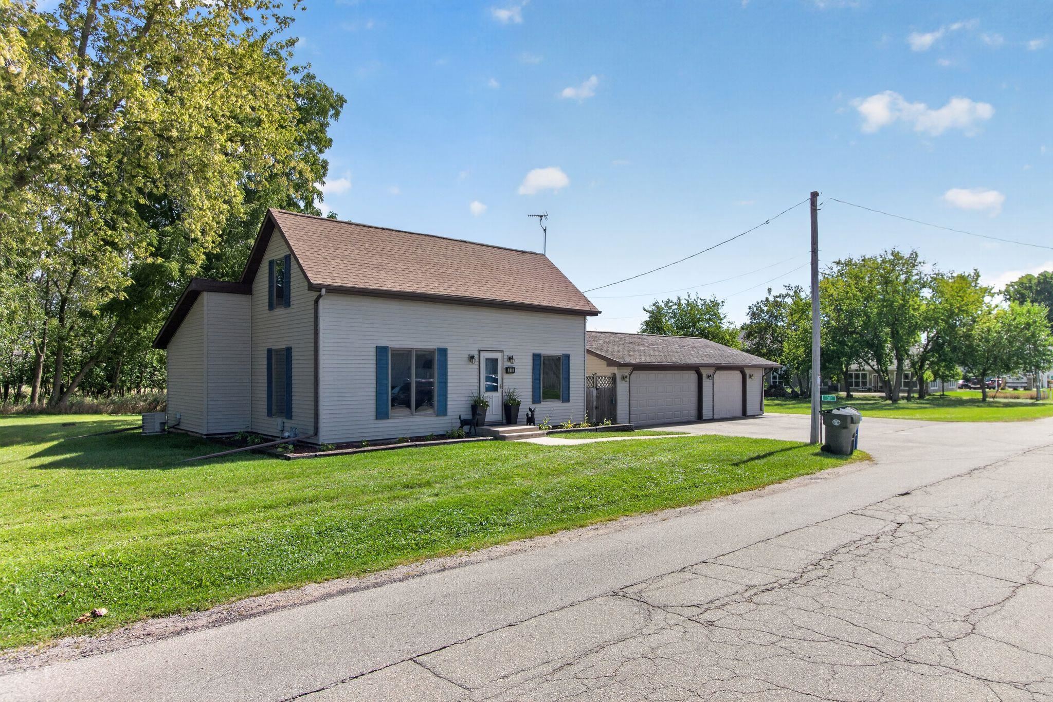 317 S 5TH Avenue property preview photograph