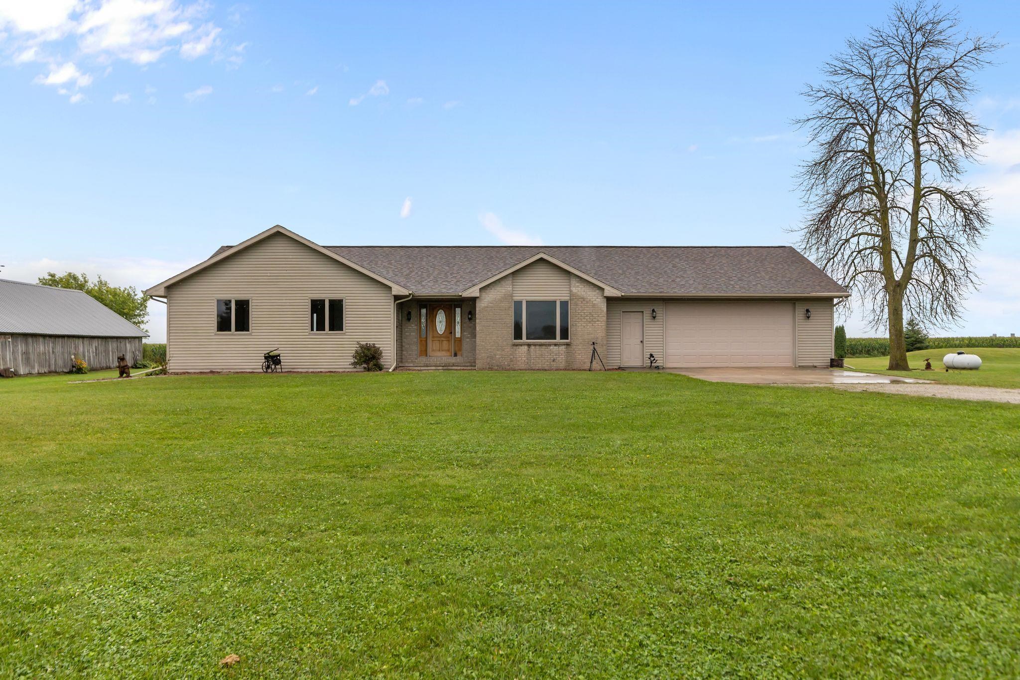 W1879 PLAINVIEW Road property preview photograph