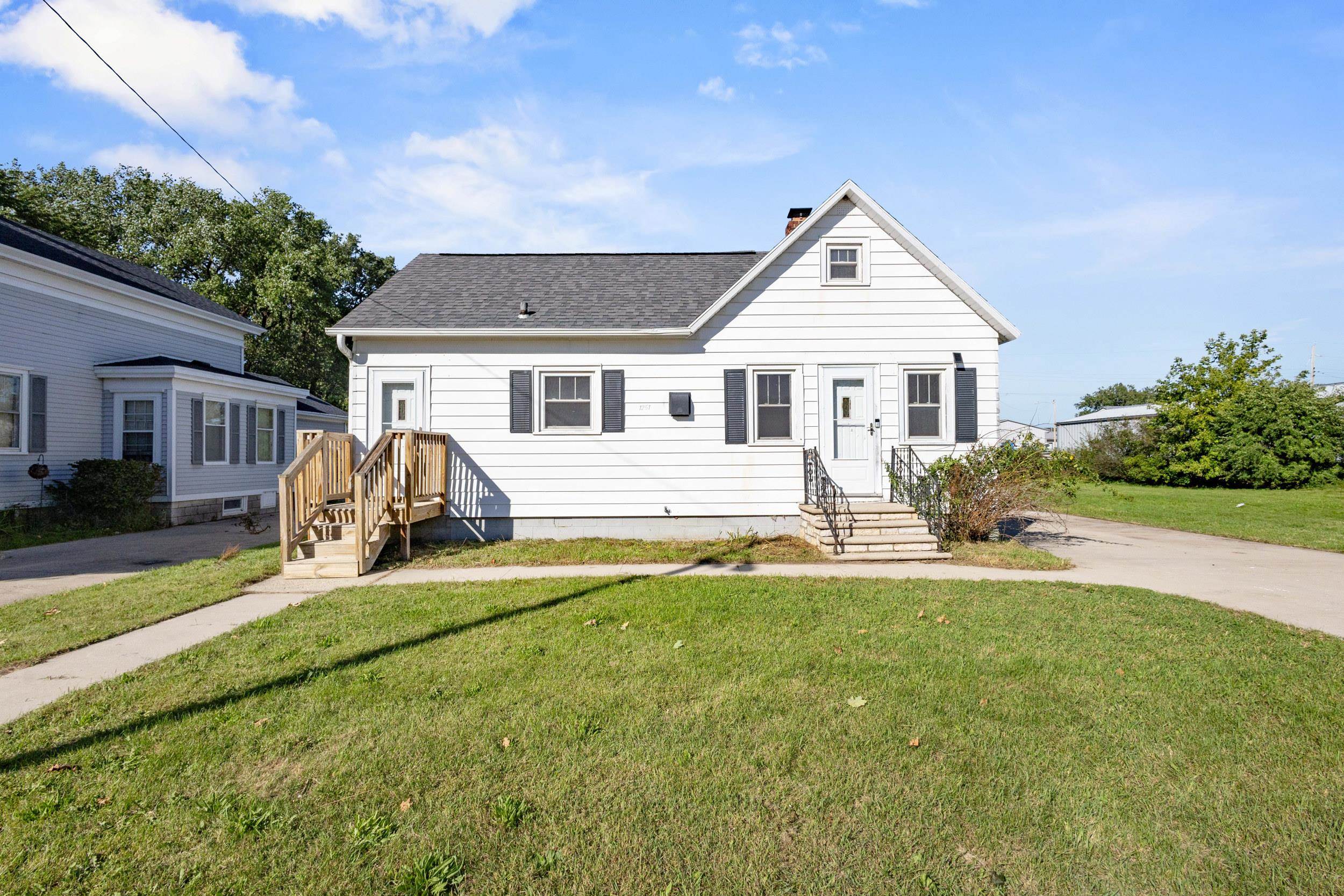 1251 DOBLON Street property preview photograph