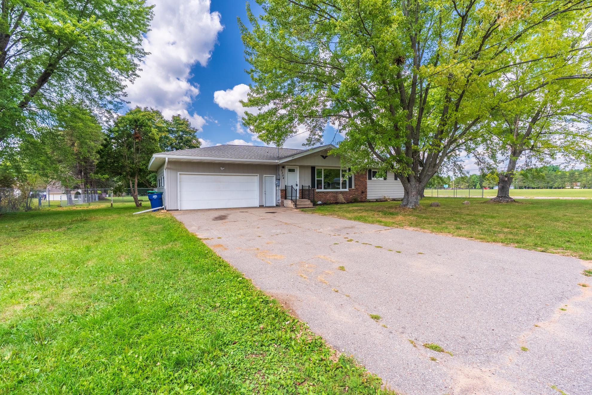 5304 S TIMBER Street property preview photograph