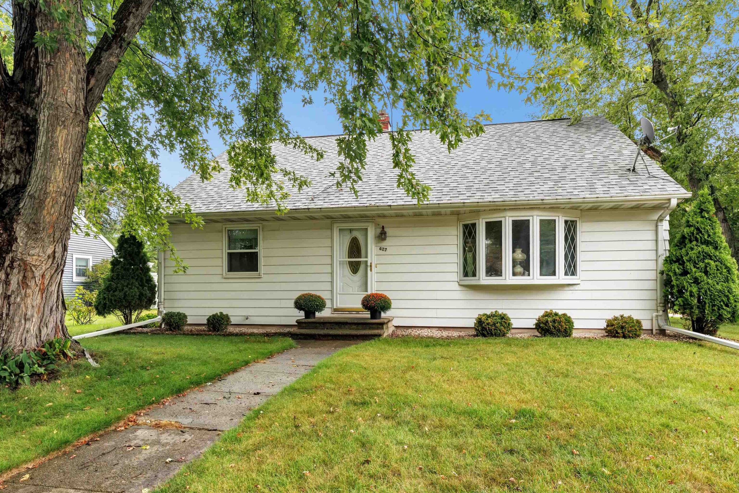 427 APOLLO Way property preview photograph