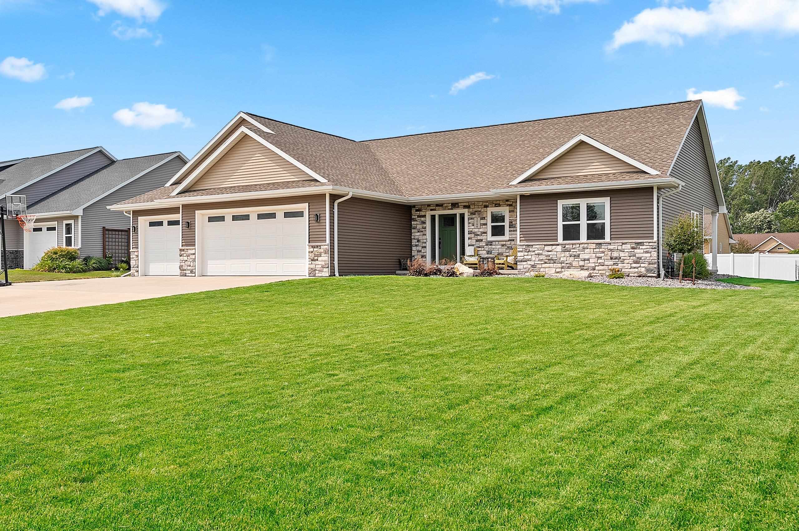 2066 FESCUE Way property preview photograph