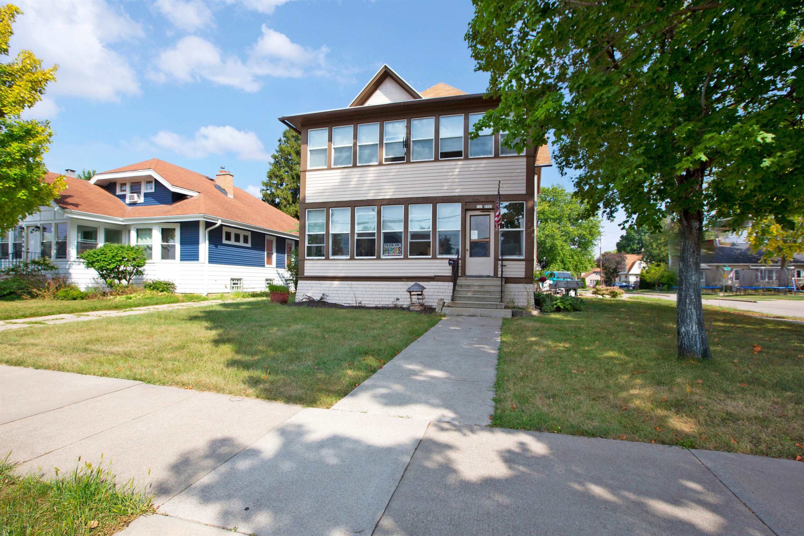 330 E IRVING Avenue property preview photograph
