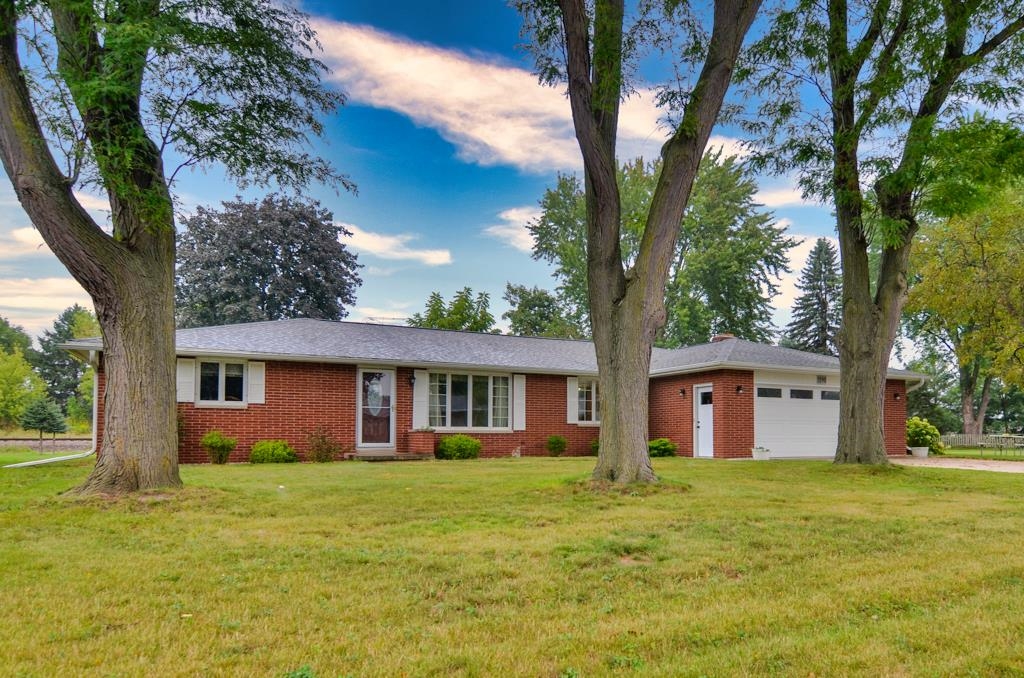 1040 DEBRA Street property preview photograph
