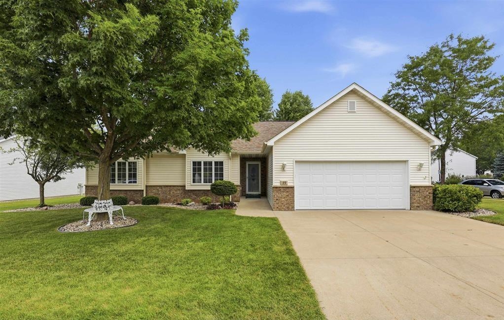 89 PENBROOK Circle property preview photograph