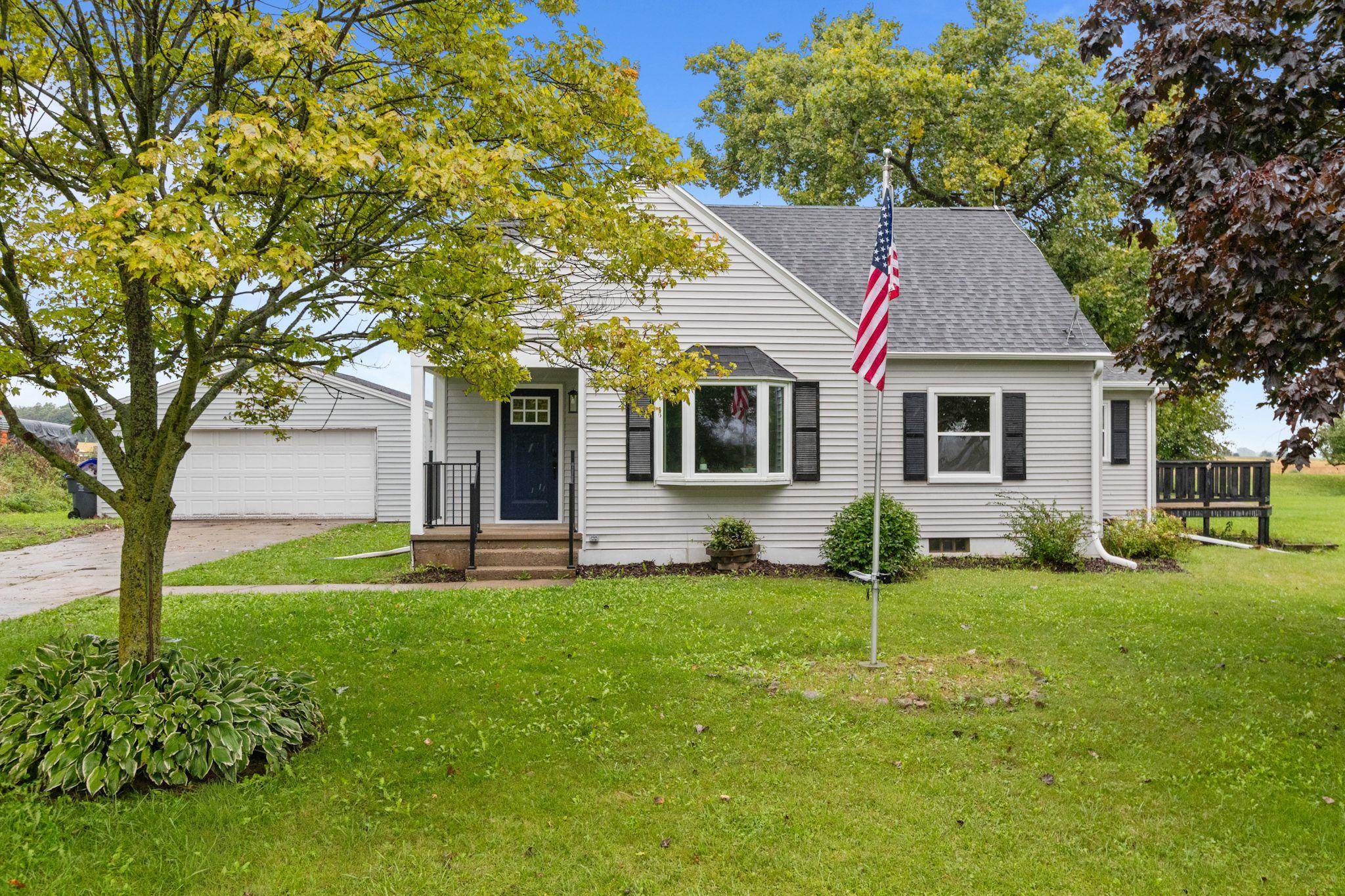 W3022 TUBBS Road property preview photograph
