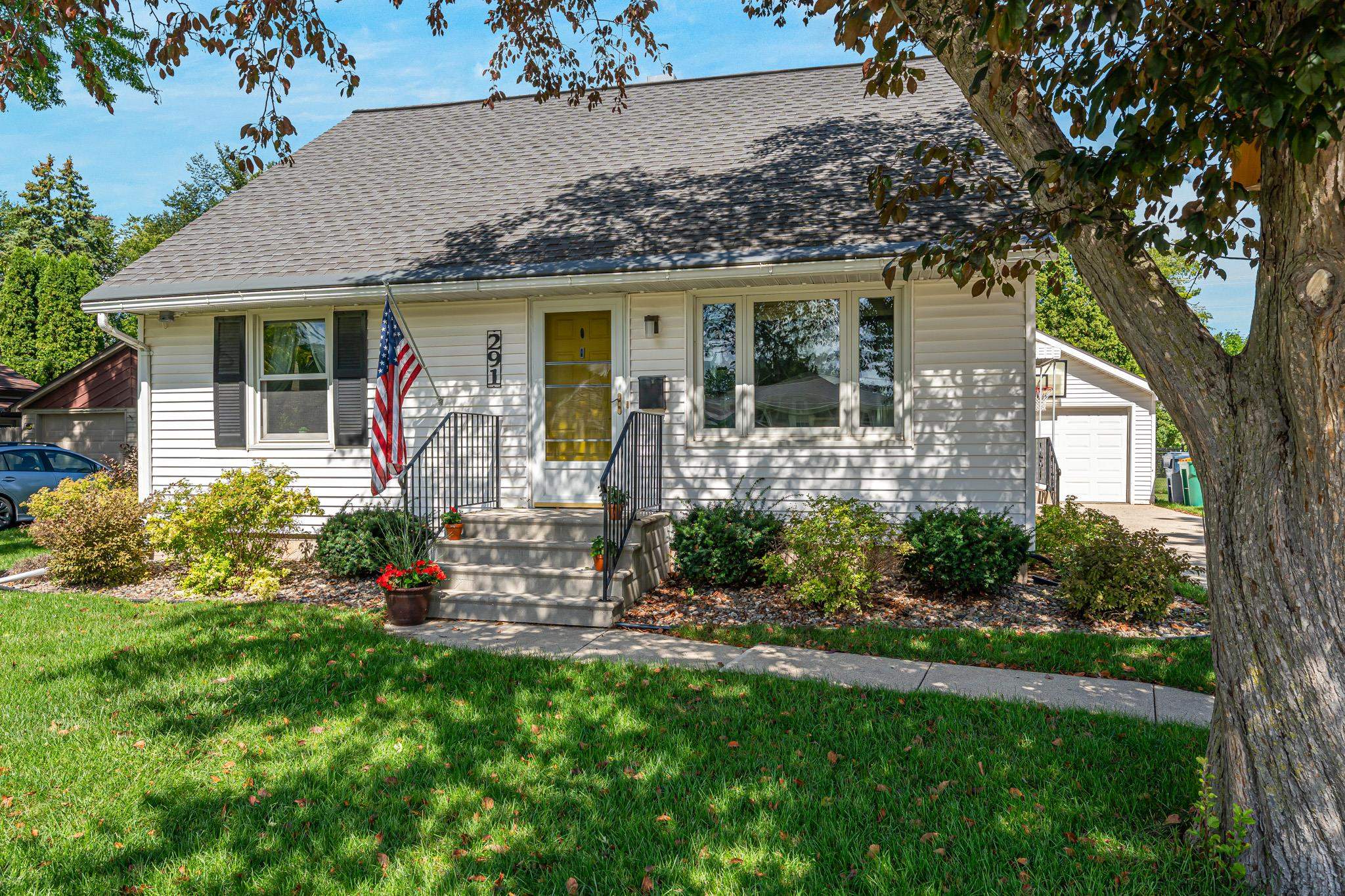 291 17TH Street property preview photograph