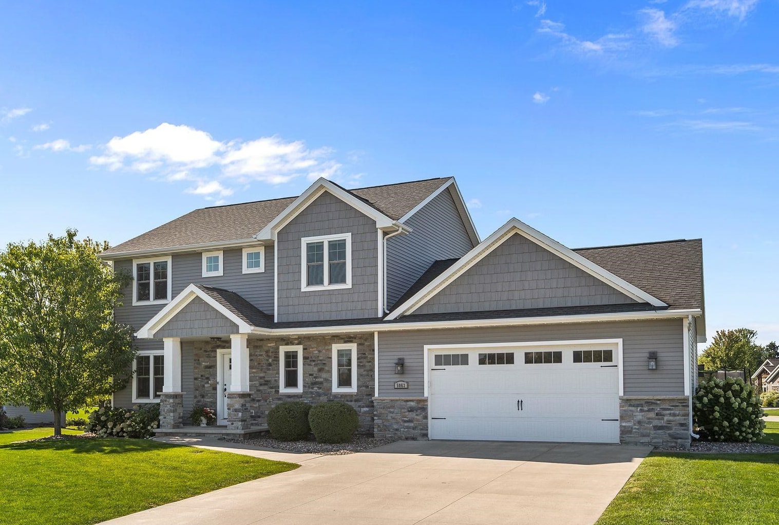 W5063 NATURES WAY Drive property preview photograph