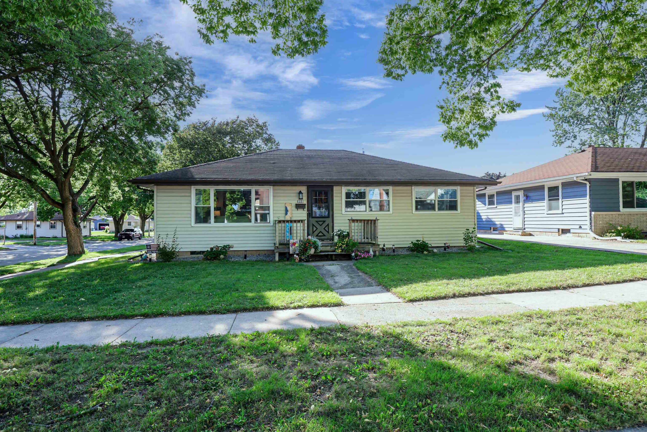 352 S JOSEPH Street property preview photograph