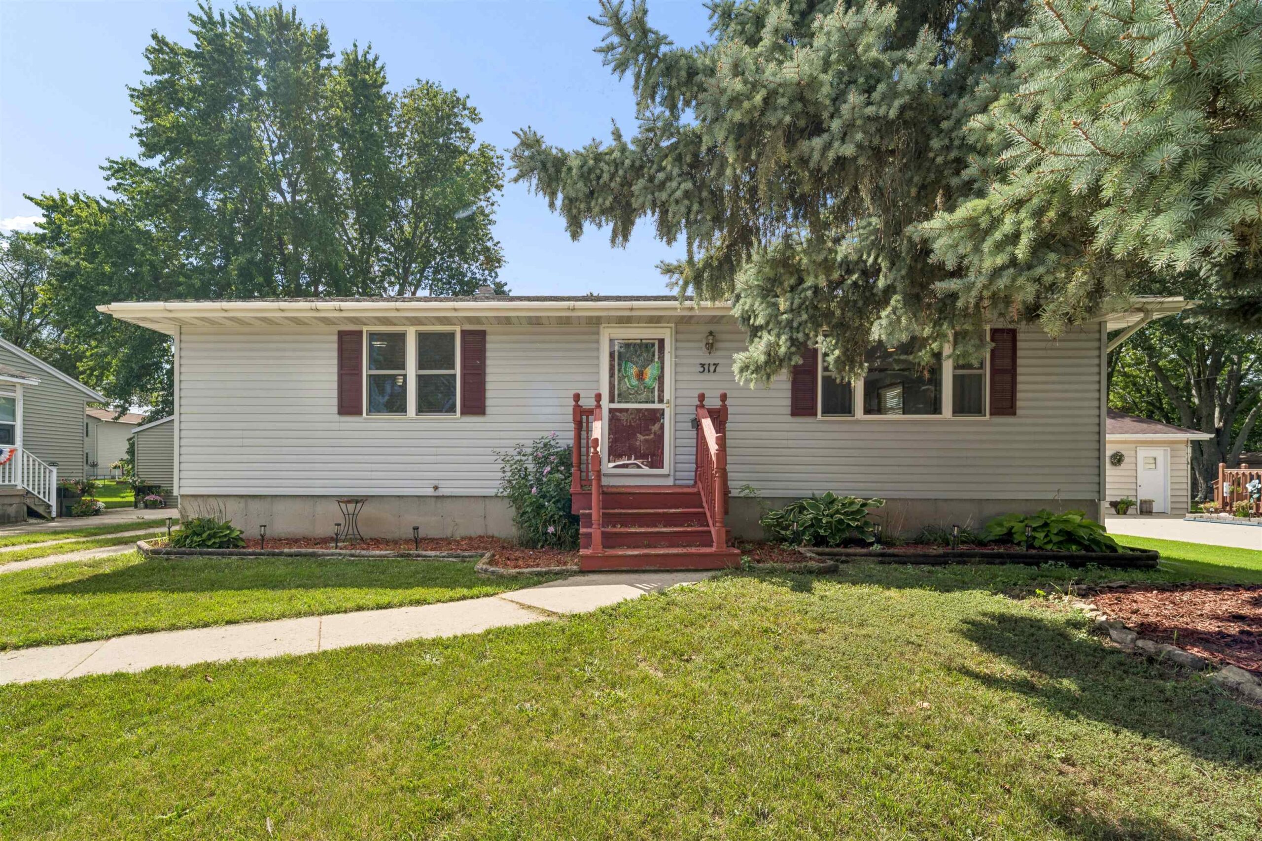 317 INDIANA Avenue property preview photograph